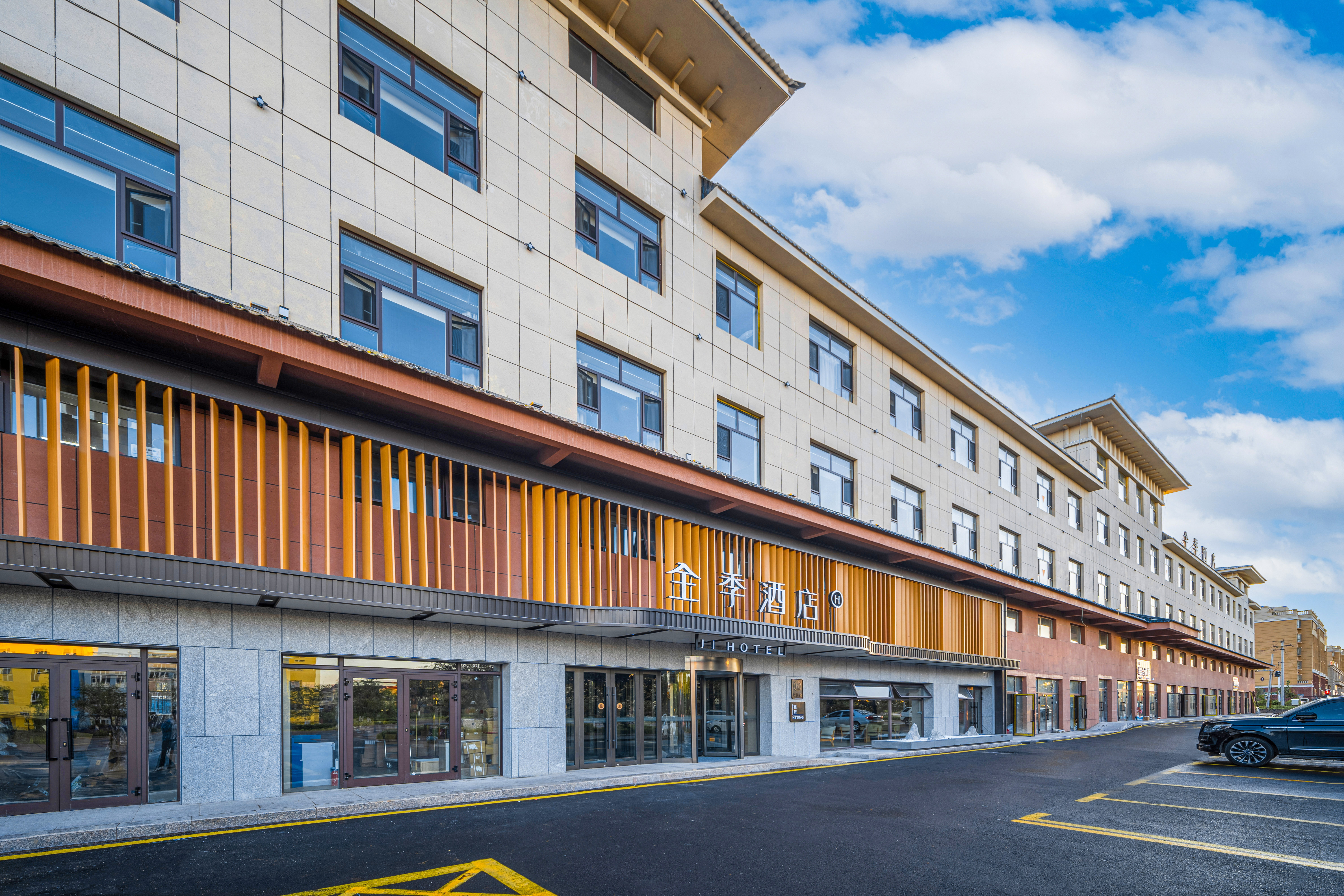 全季昭苏天马国际广场酒店