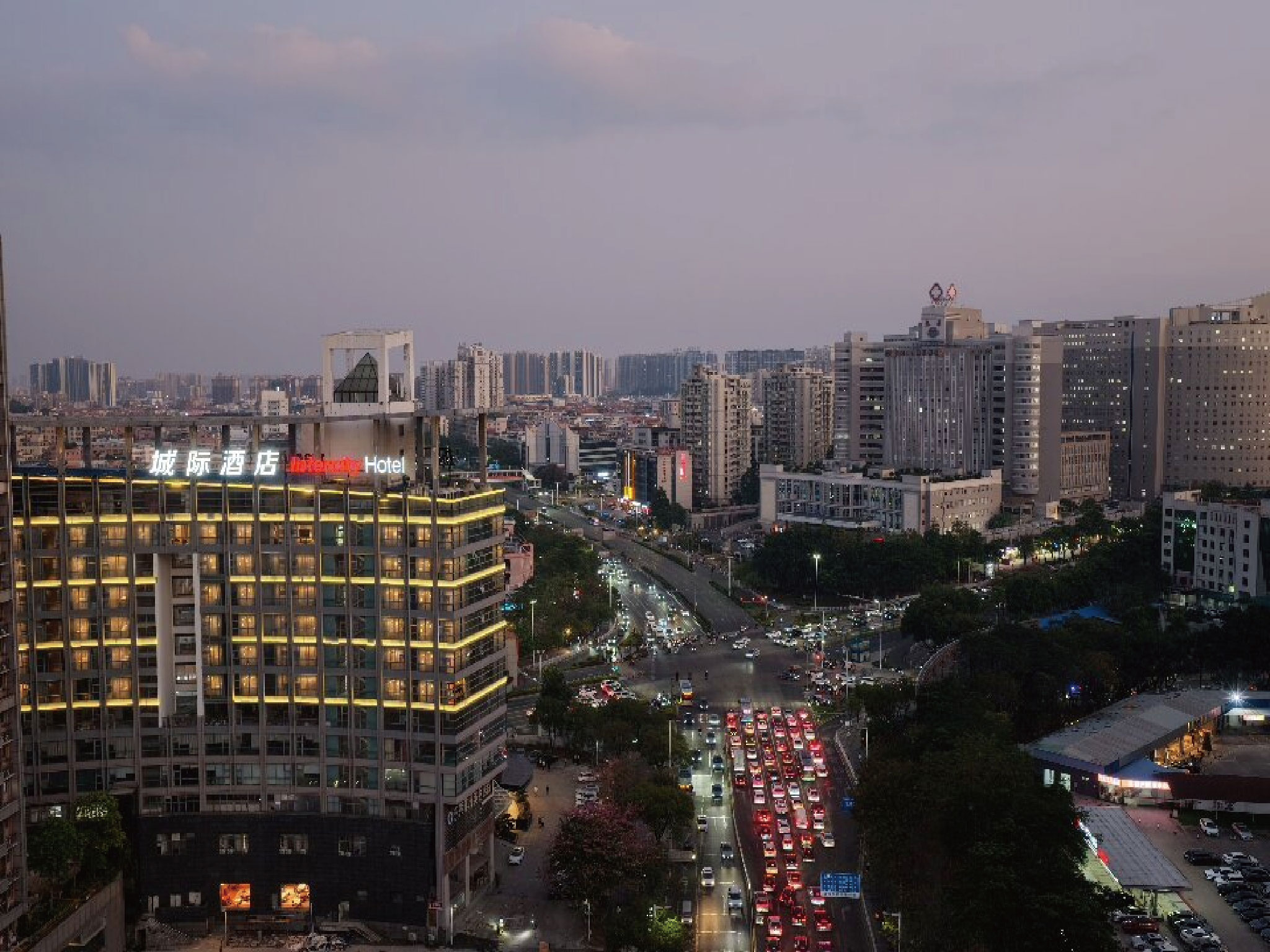 东莞东城万达城际酒店