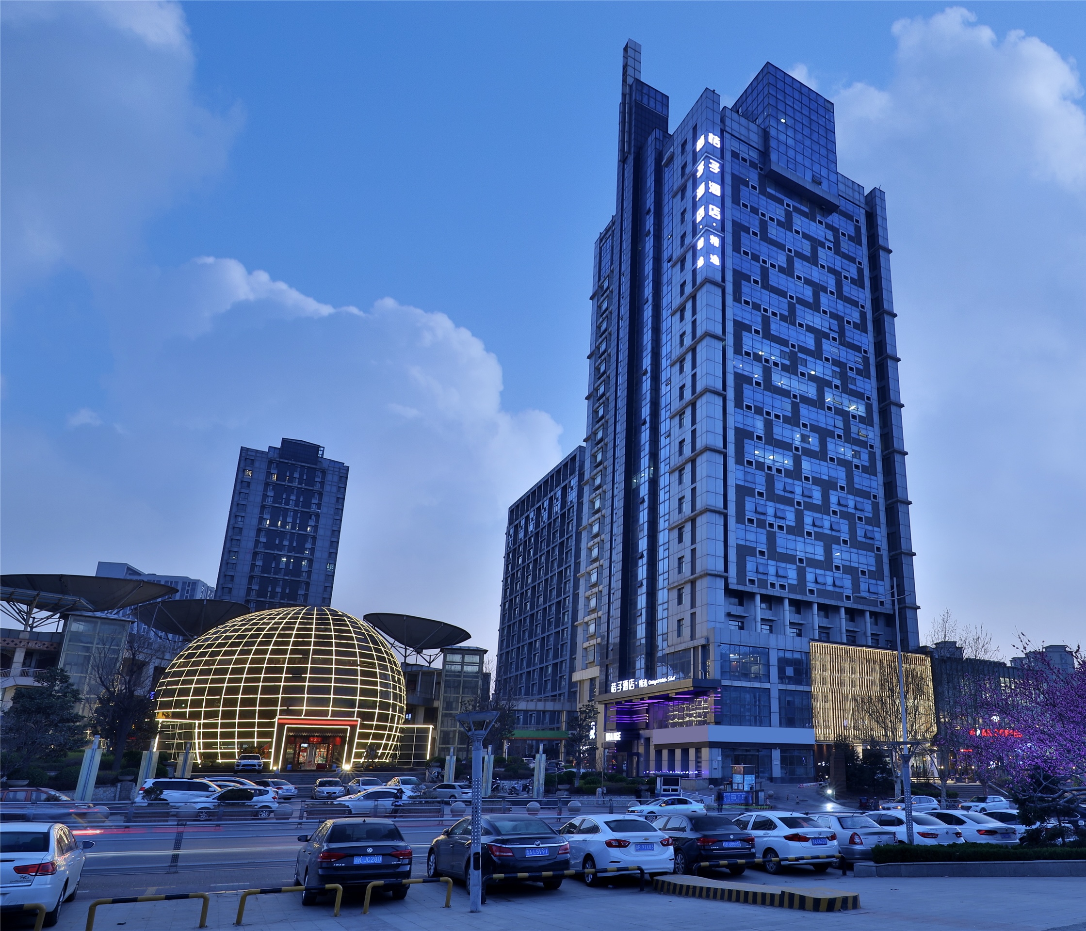 桔子济南高新万达广场酒店