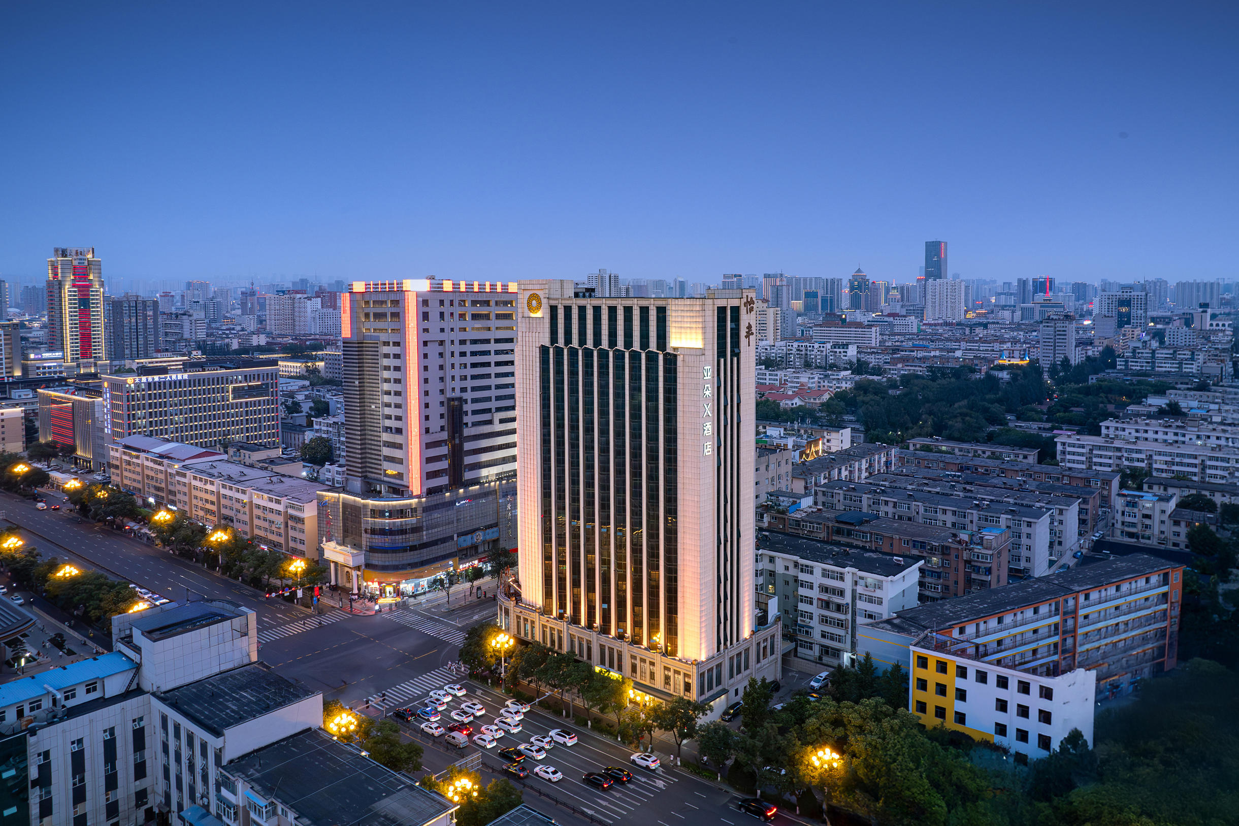 太原柳巷府西街亚朵X酒店