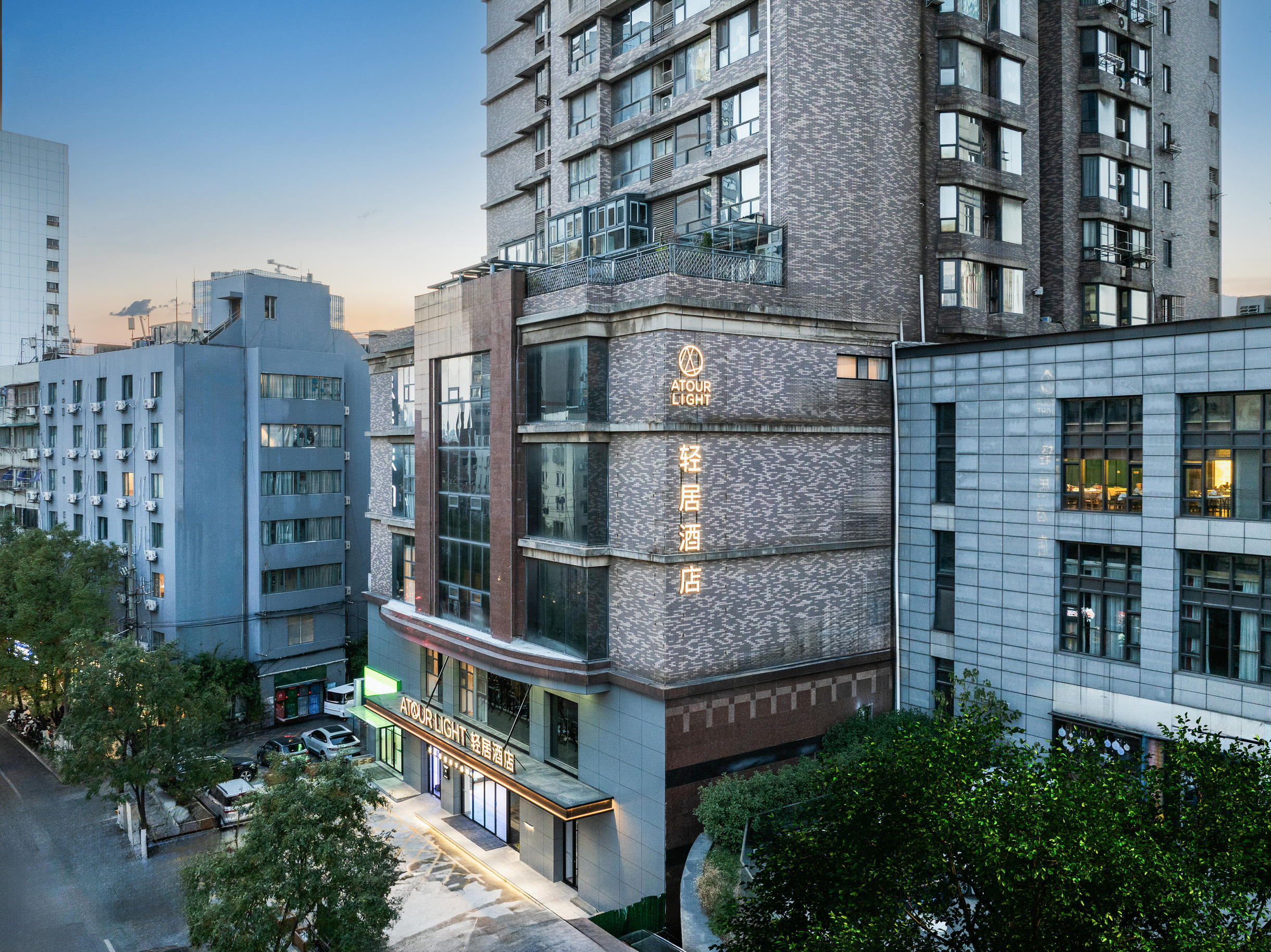 南京新街口汉中门地铁站轻居酒店