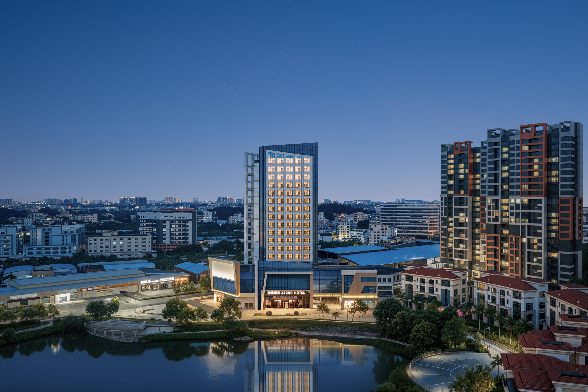 江门荷塘龙湖亚朵酒店