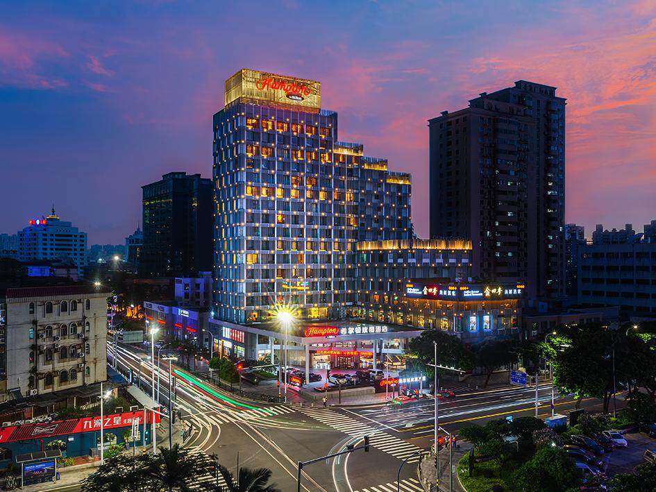 珠海拱北口岸希尔顿欢朋酒店