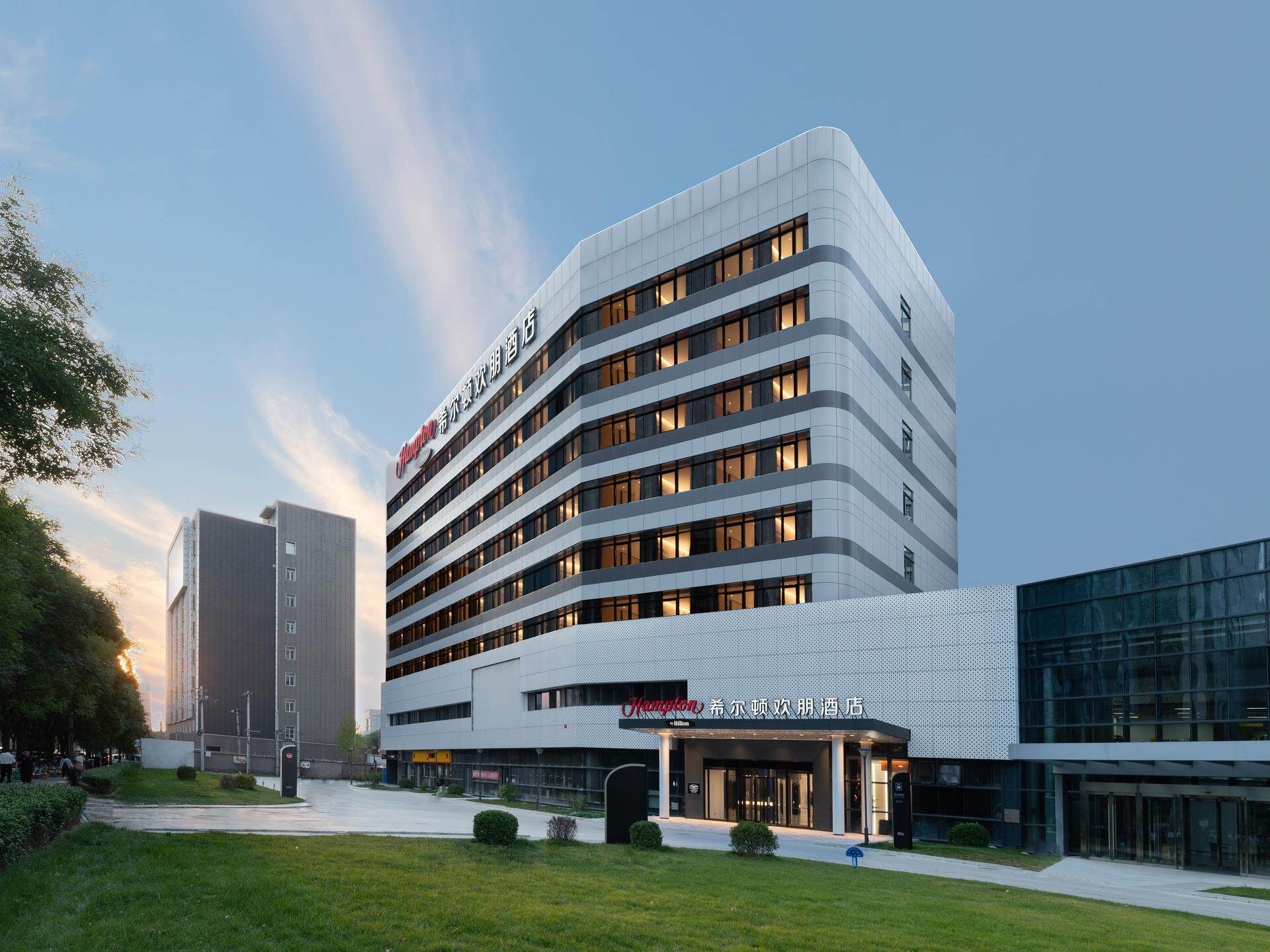 北京鸟巢希尔顿欢朋酒店