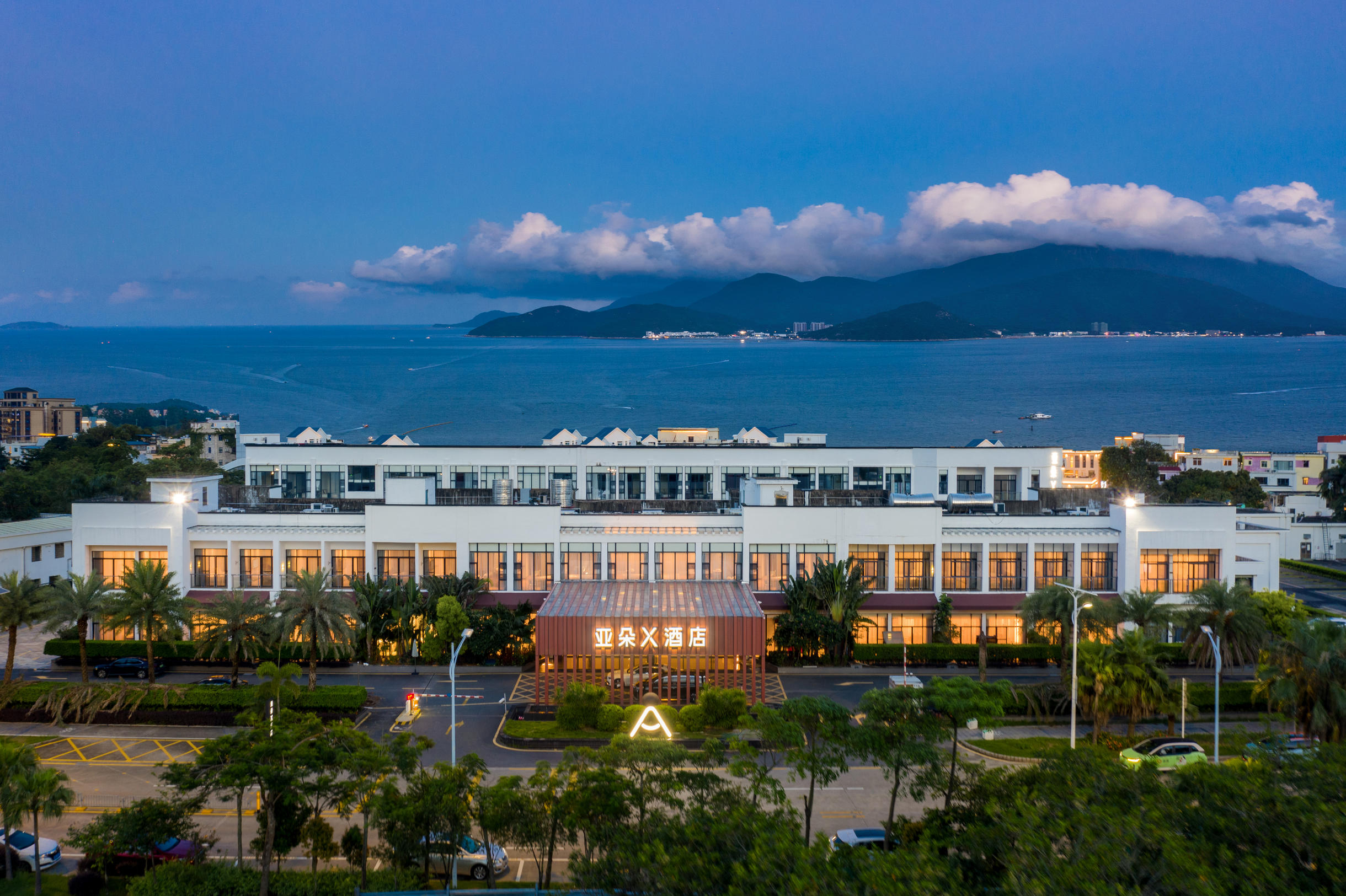 深圳大鹏较场尾亚朵X酒店(质量整改中)