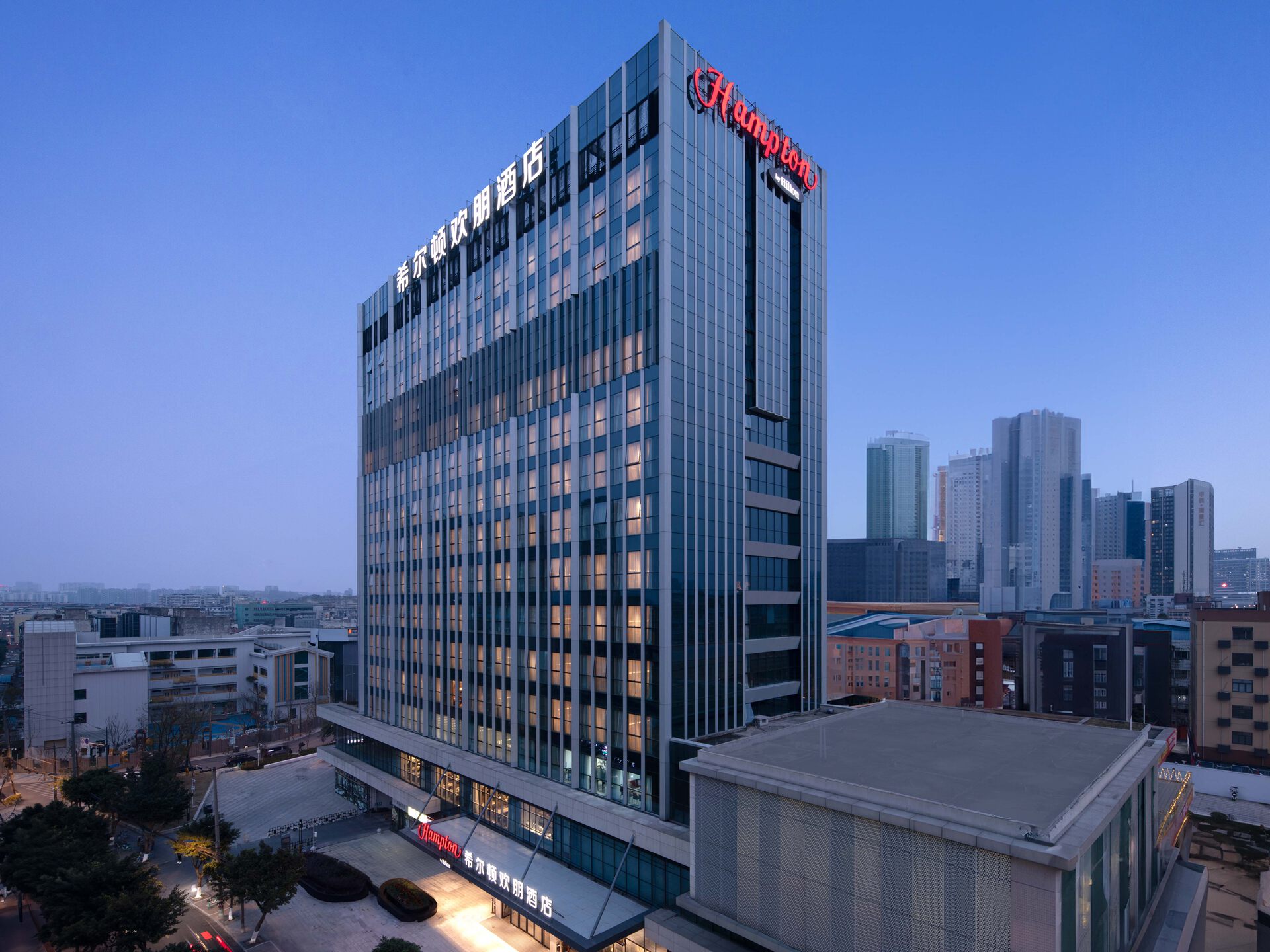 成都火车北站希尔顿欢朋酒店