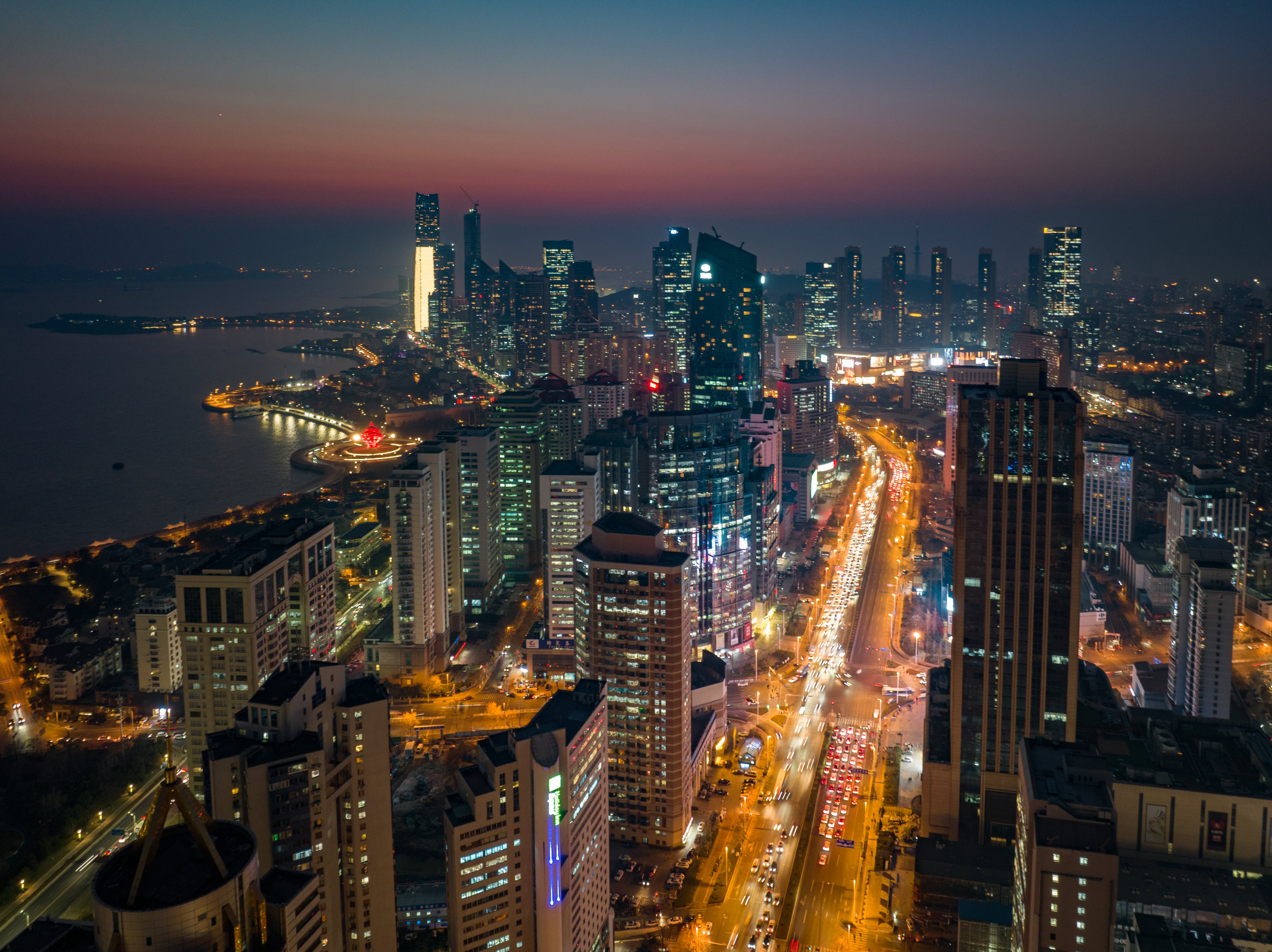 青岛五四广场海景美仑国际公寓酒店