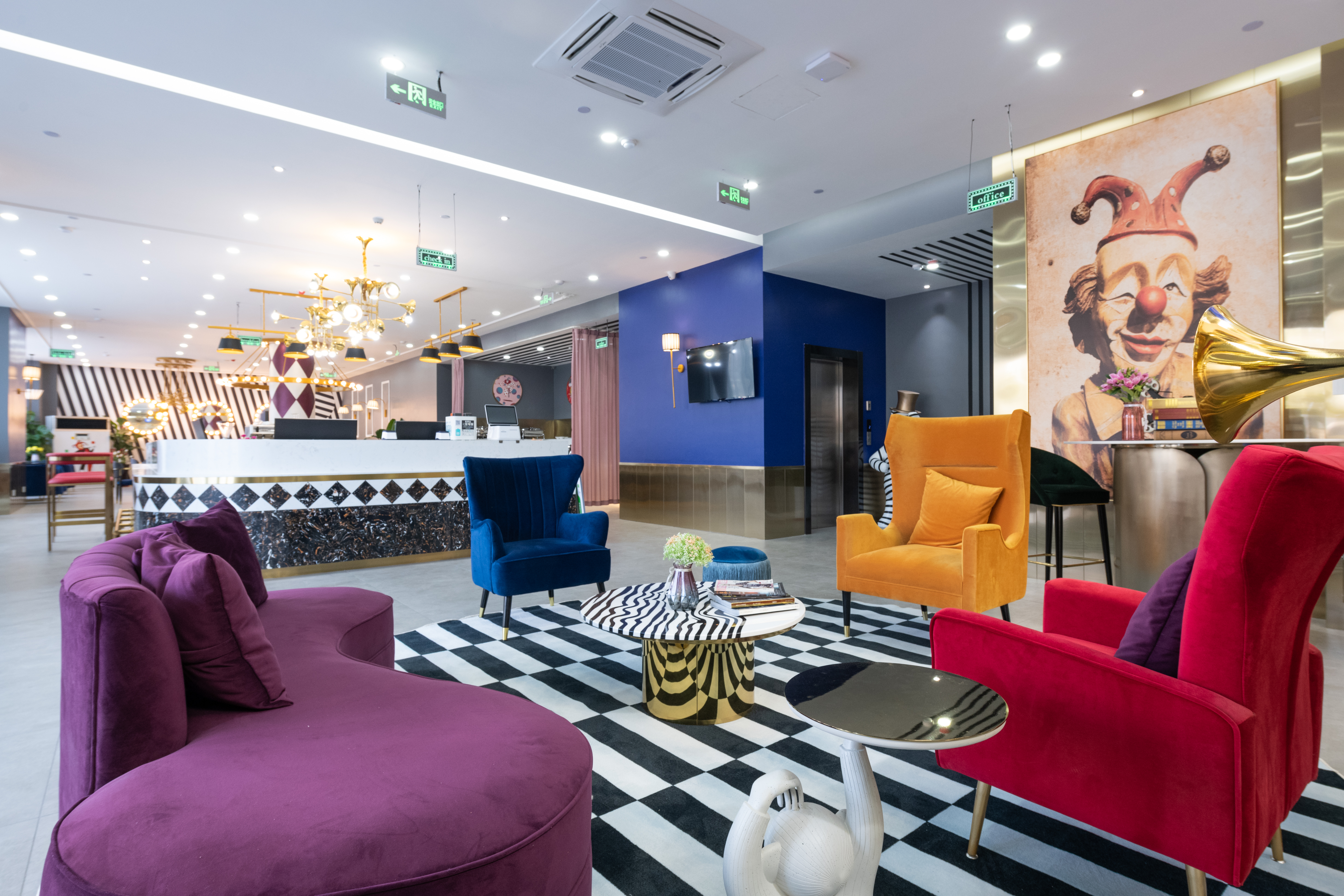 宜必思尚品泰州新中医院文创园酒店