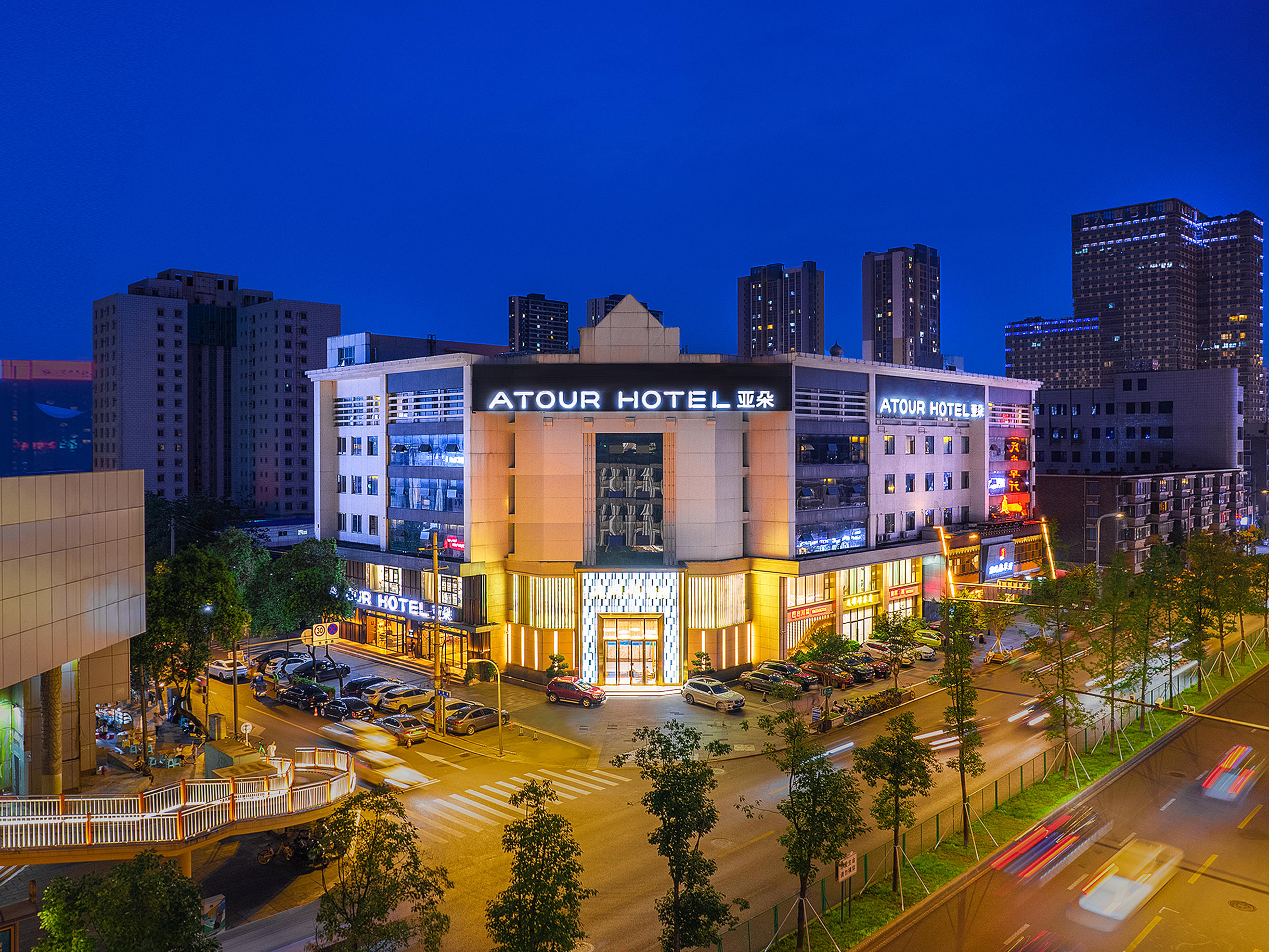 成都文殊坊梁家巷地铁站亚朵酒店