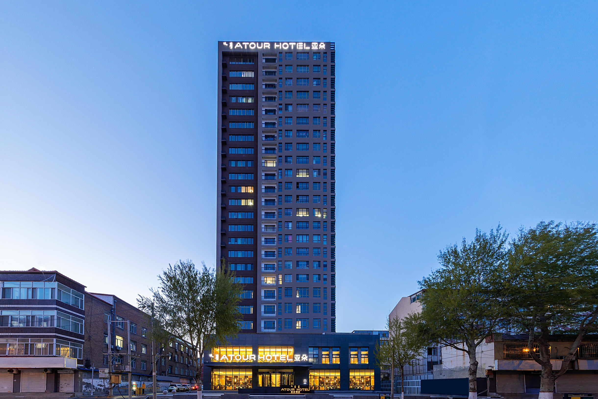 呼和浩特万象城锡林郭勒南路亚朵酒店