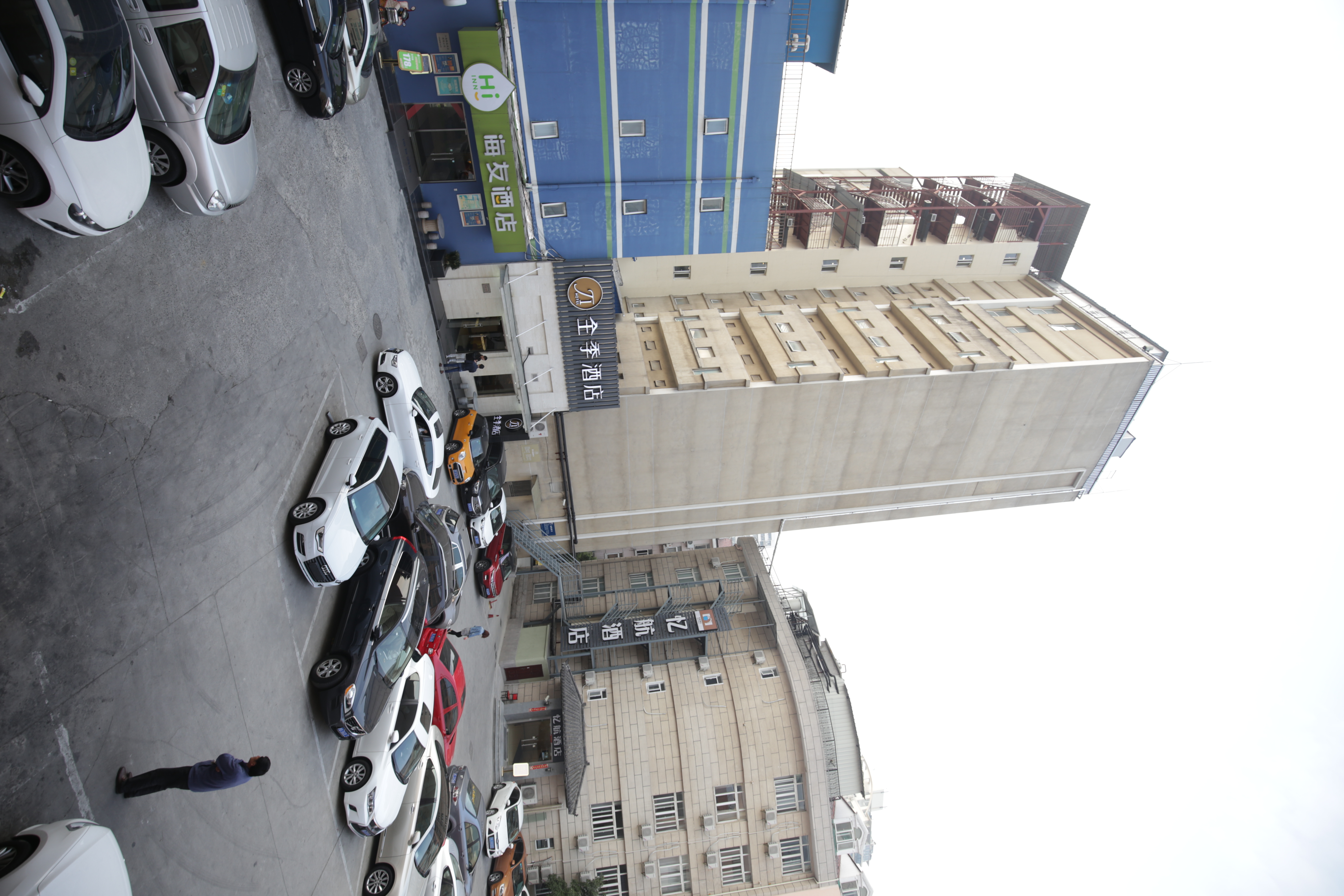 汉庭上海静安寺地铁站酒店