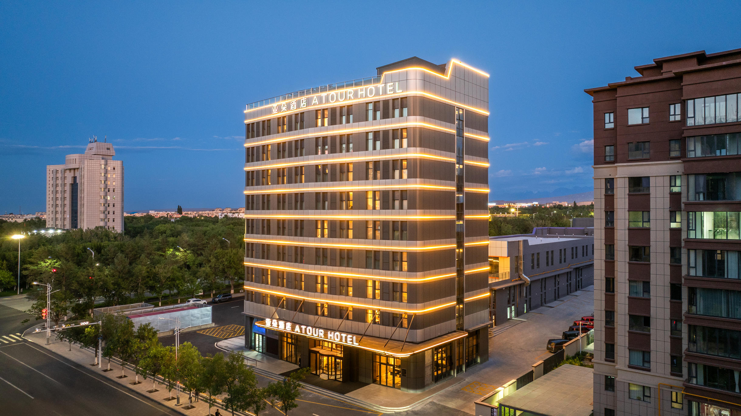 克拉玛依市独山子独库公路零起点亚朵酒店