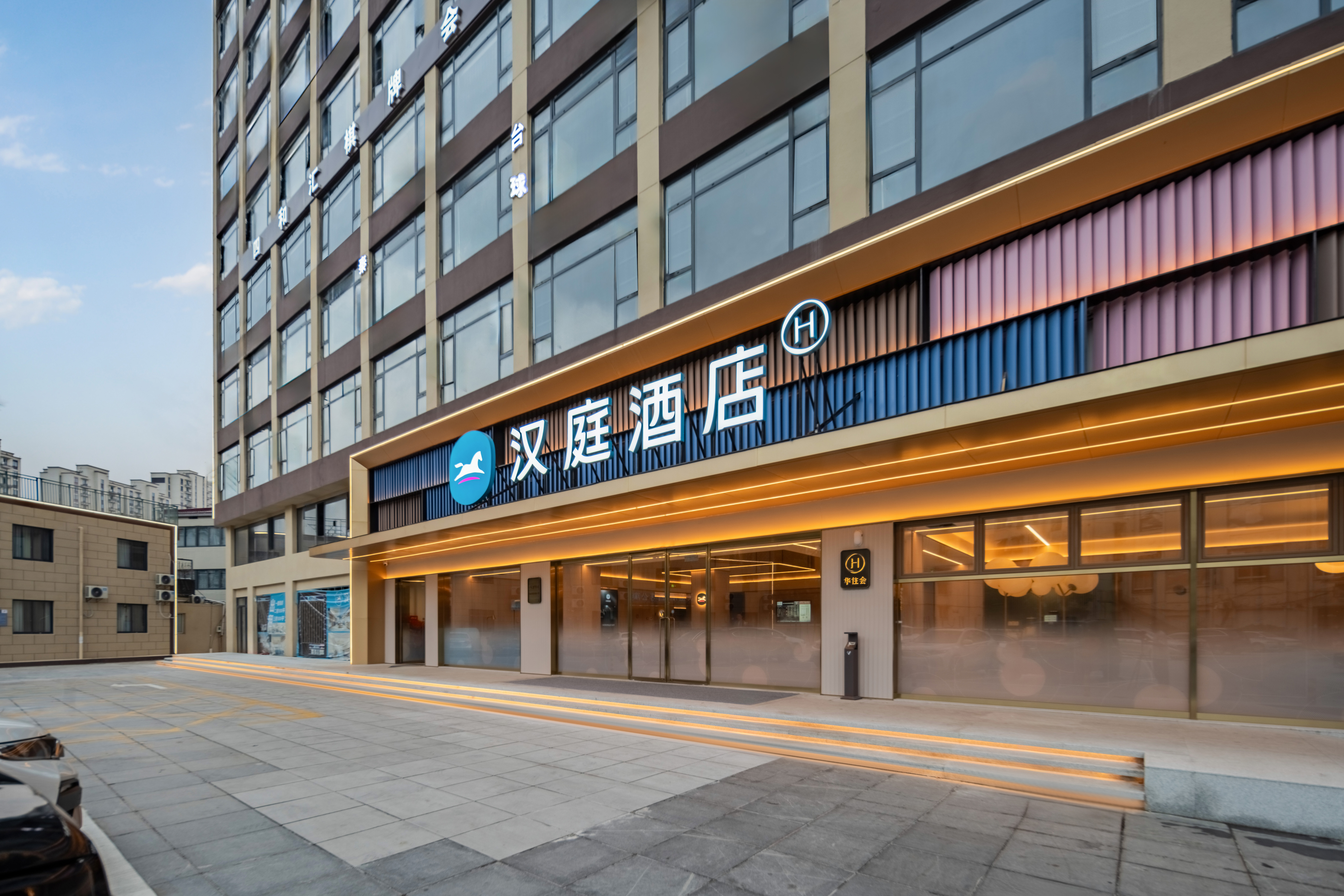 汉庭宁波栎社机场龙湖天街酒店