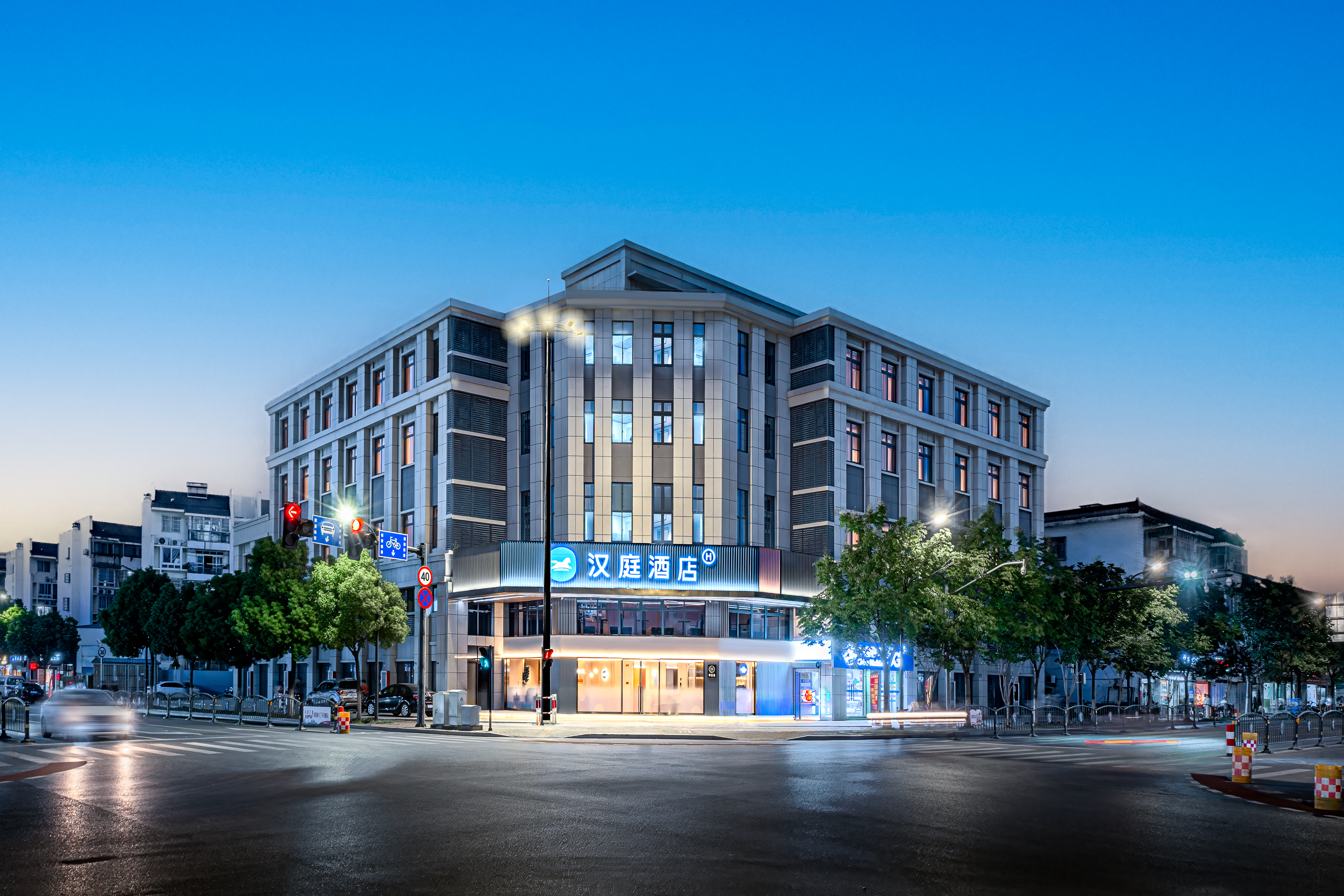 汉庭嘉兴秀洲光伏产业园酒店