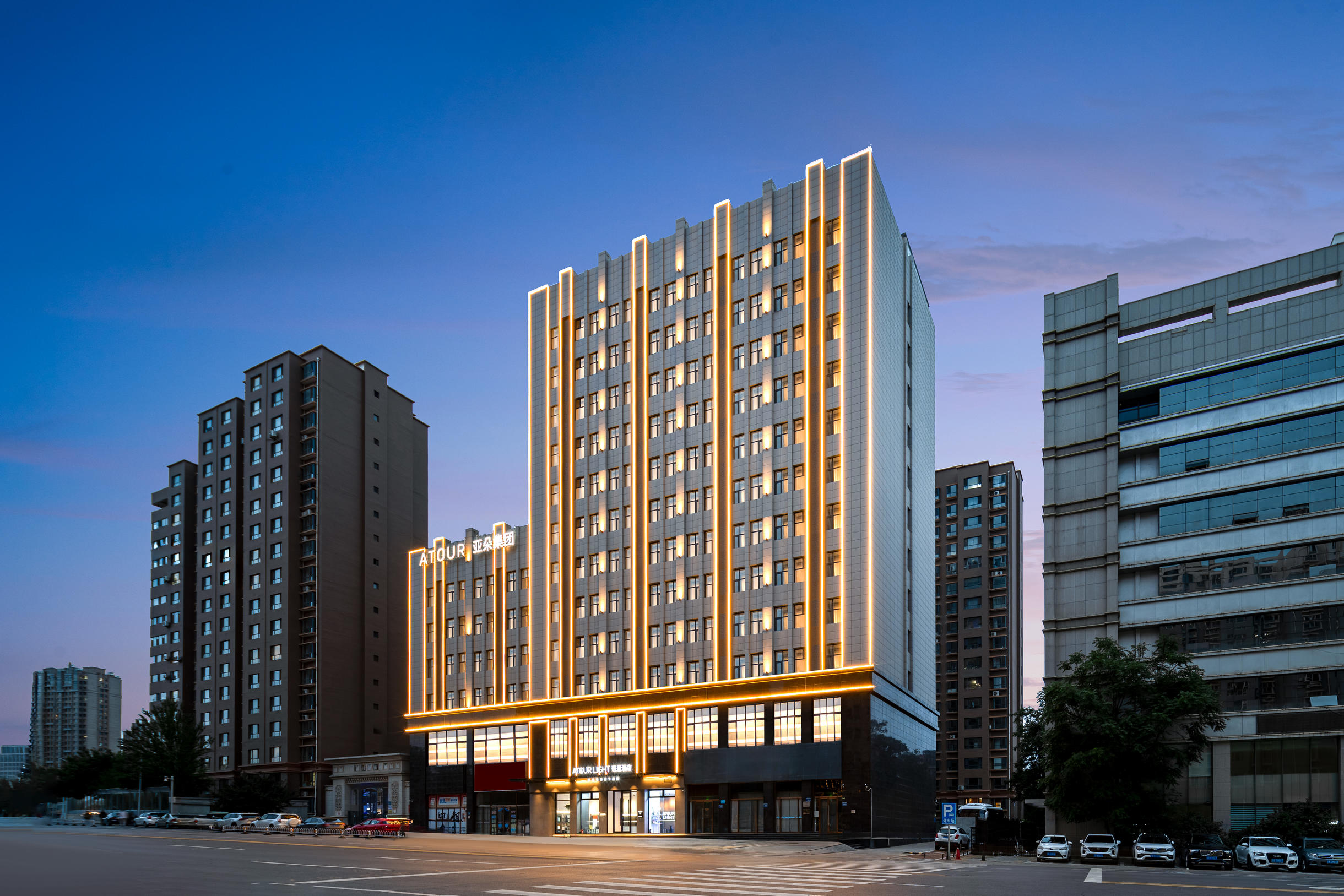 银川凤凰碑新华西路轻居酒店