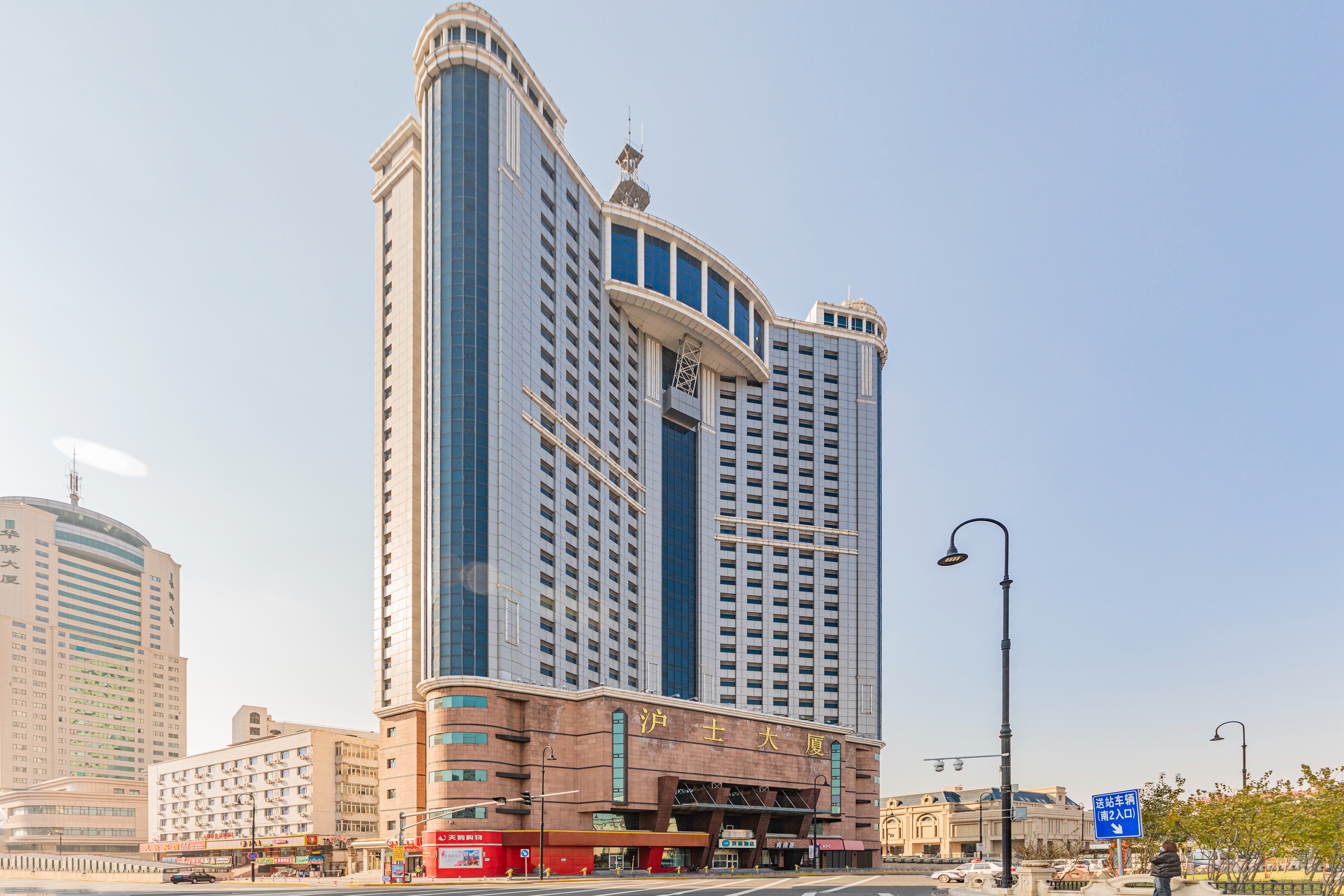 汉庭哈尔滨火车站南广场沪士大厦酒店