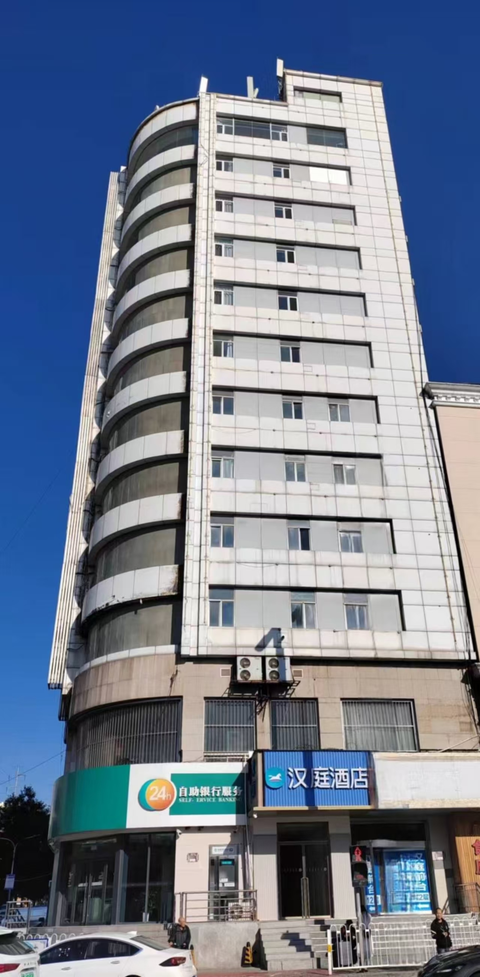 汉庭太原火车站西广场地铁站酒店