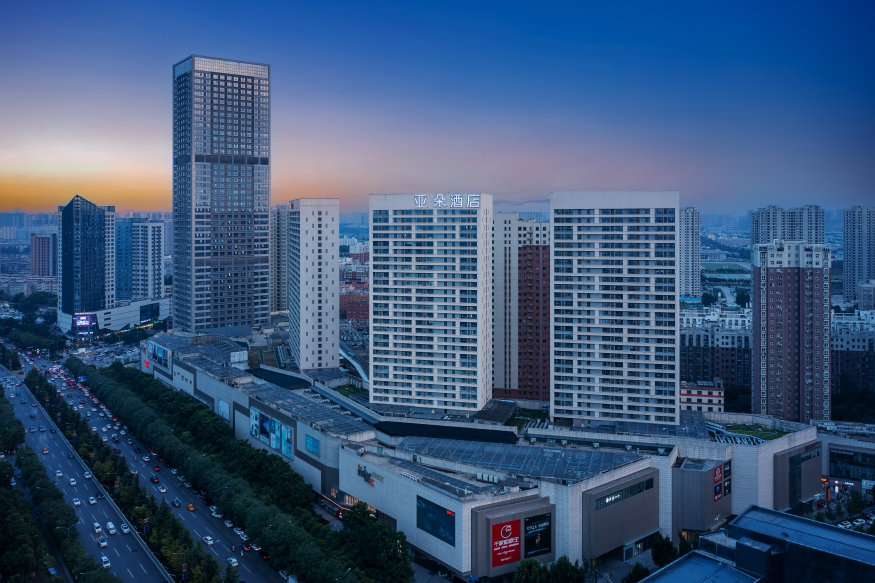 西安三桥万象城亚朵酒店