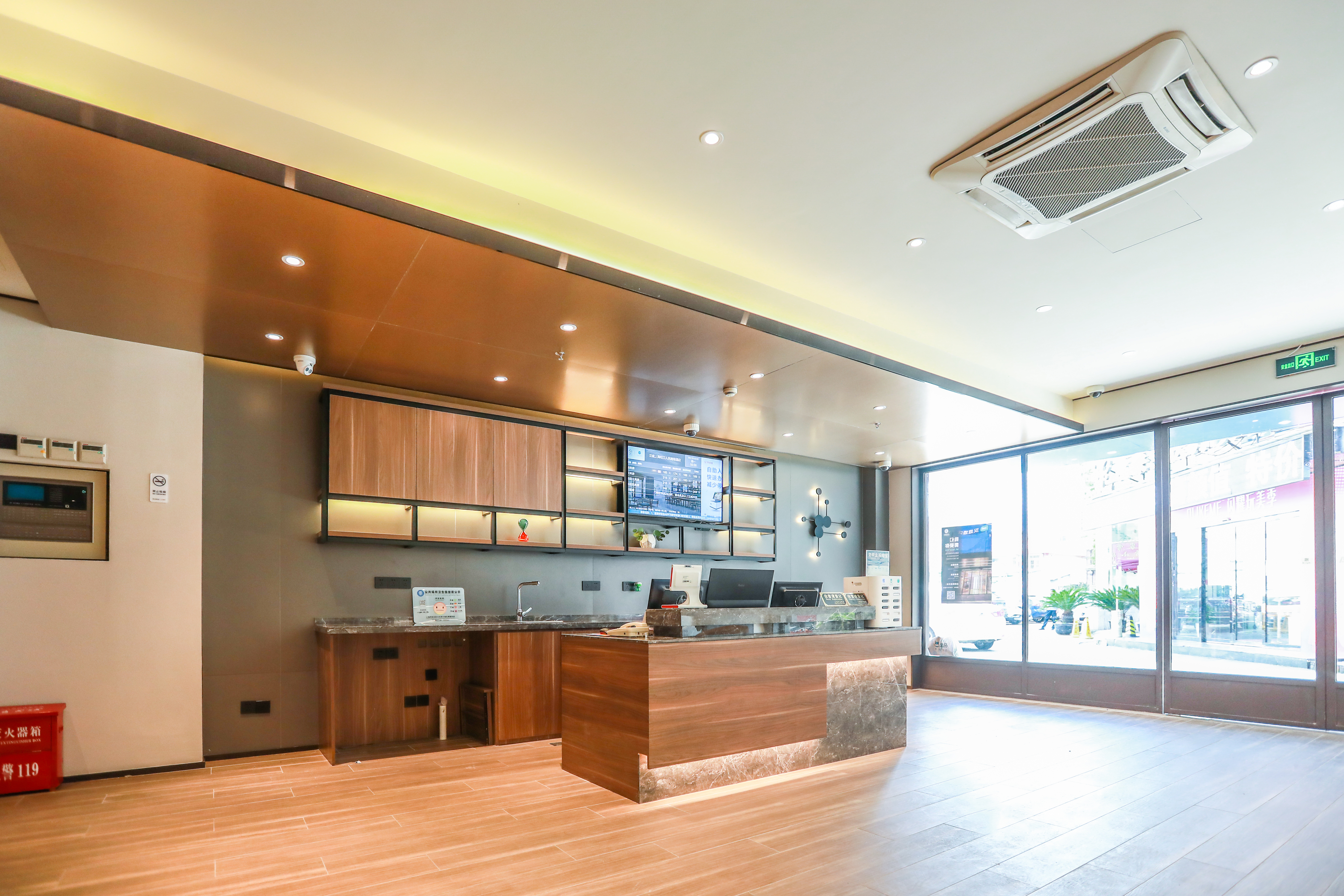 汉庭上海松江醉白池地铁站酒店