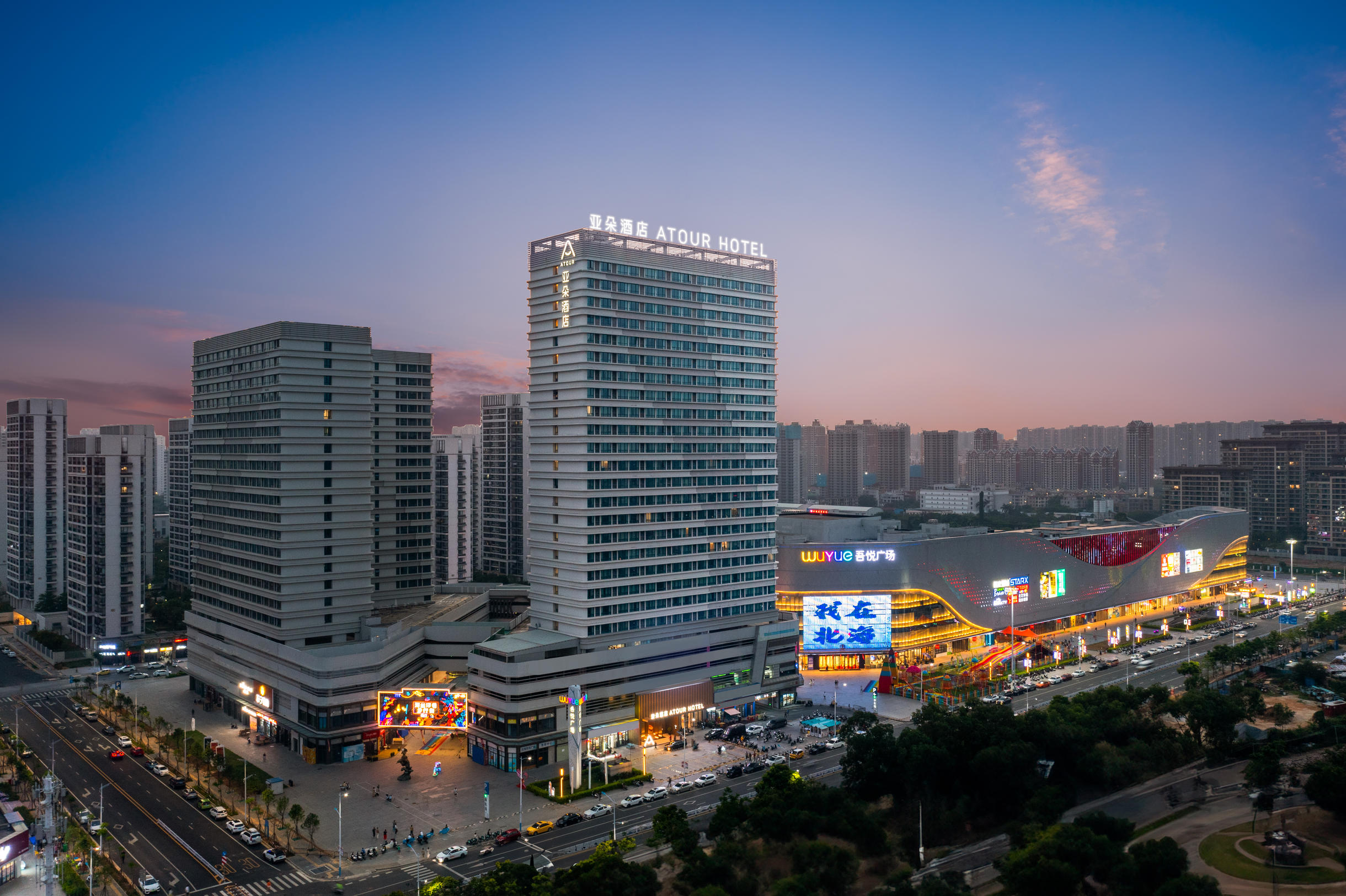 北海银滩大道亚朵酒店