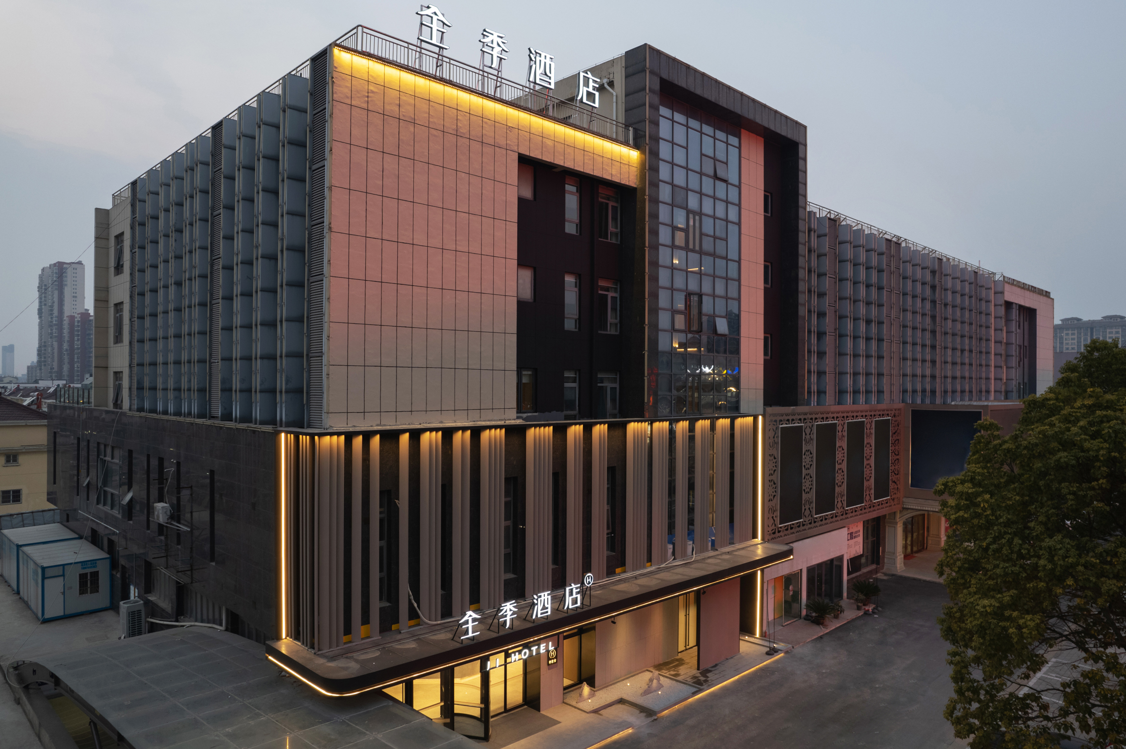 全季姜堰三水广场大润发酒店