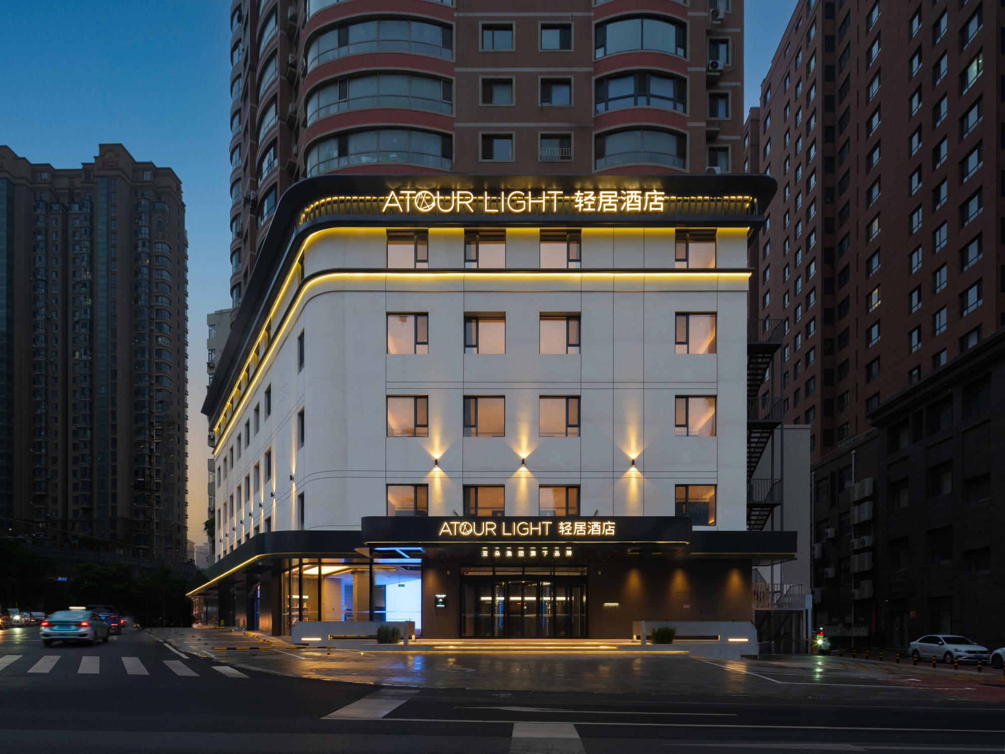 大连东港商务区音乐喷泉广场轻居酒店