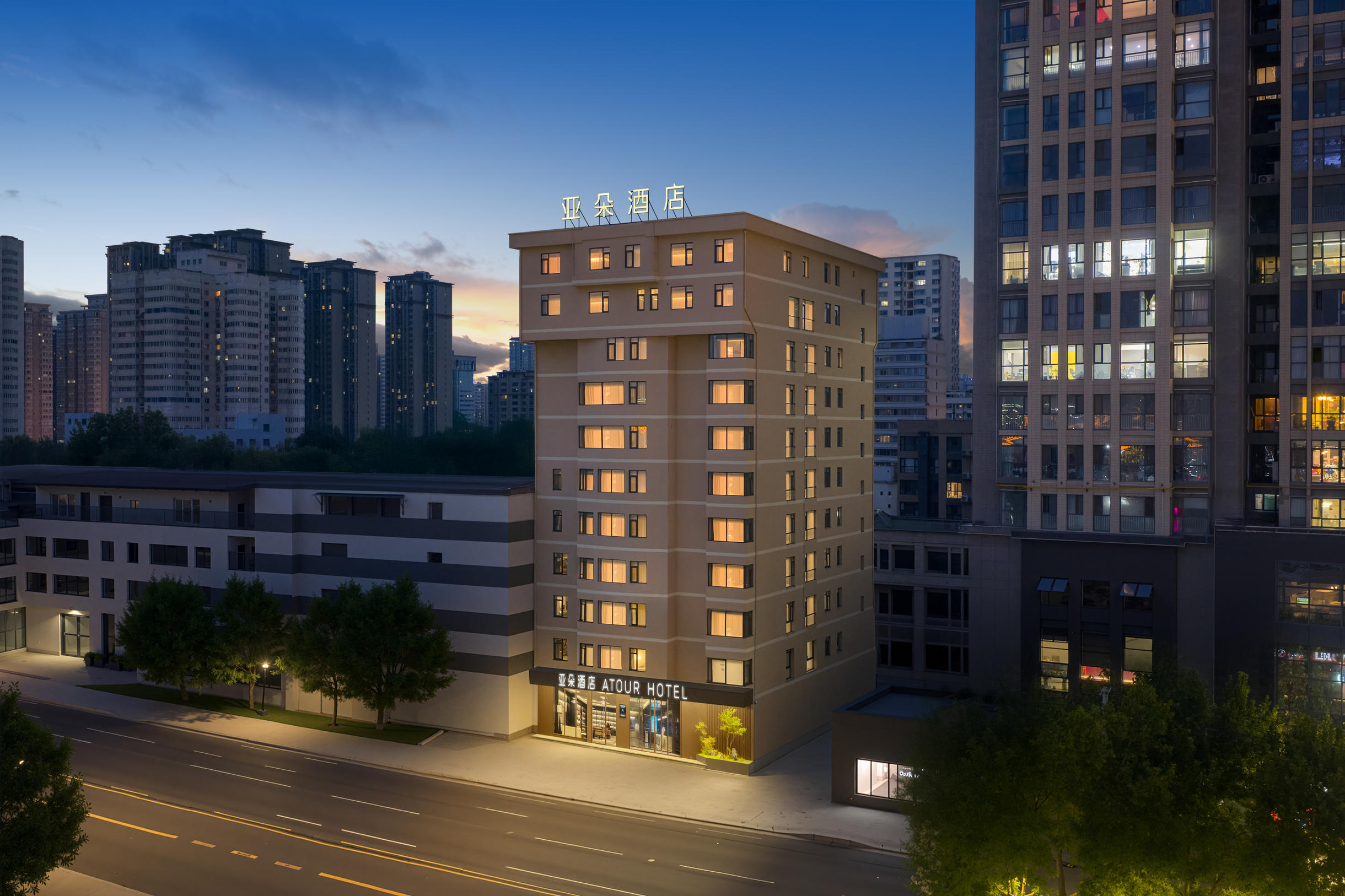 西安永宁门小雁塔亚朵酒店