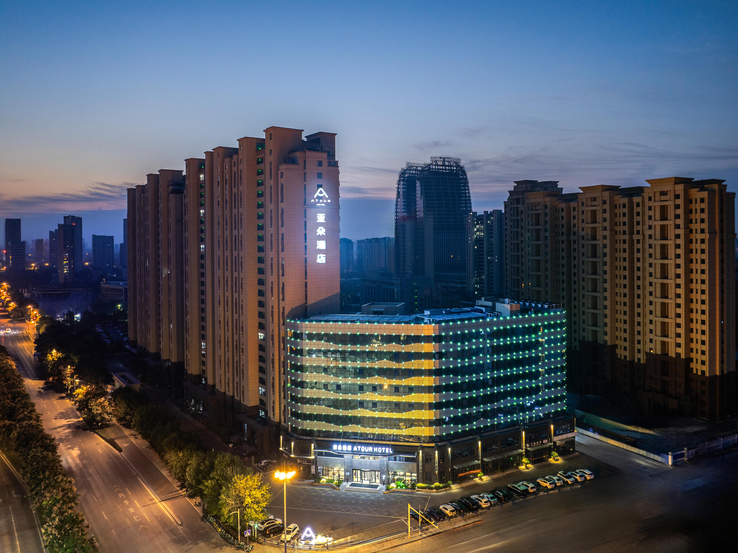 泰安泰山国际会展中心灵山大街亚朵酒店