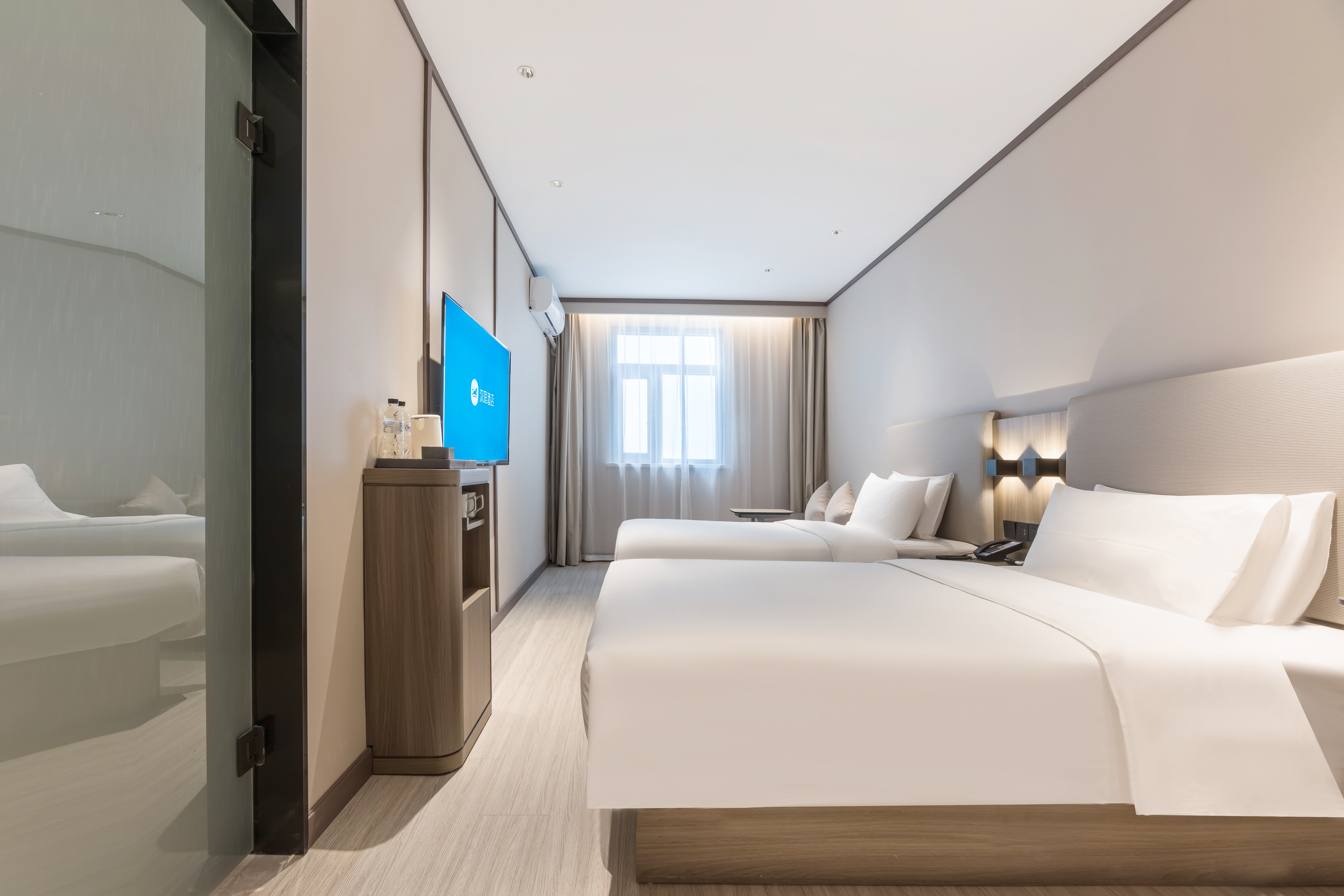 汉庭上海四川北路东宝兴路地铁站酒店