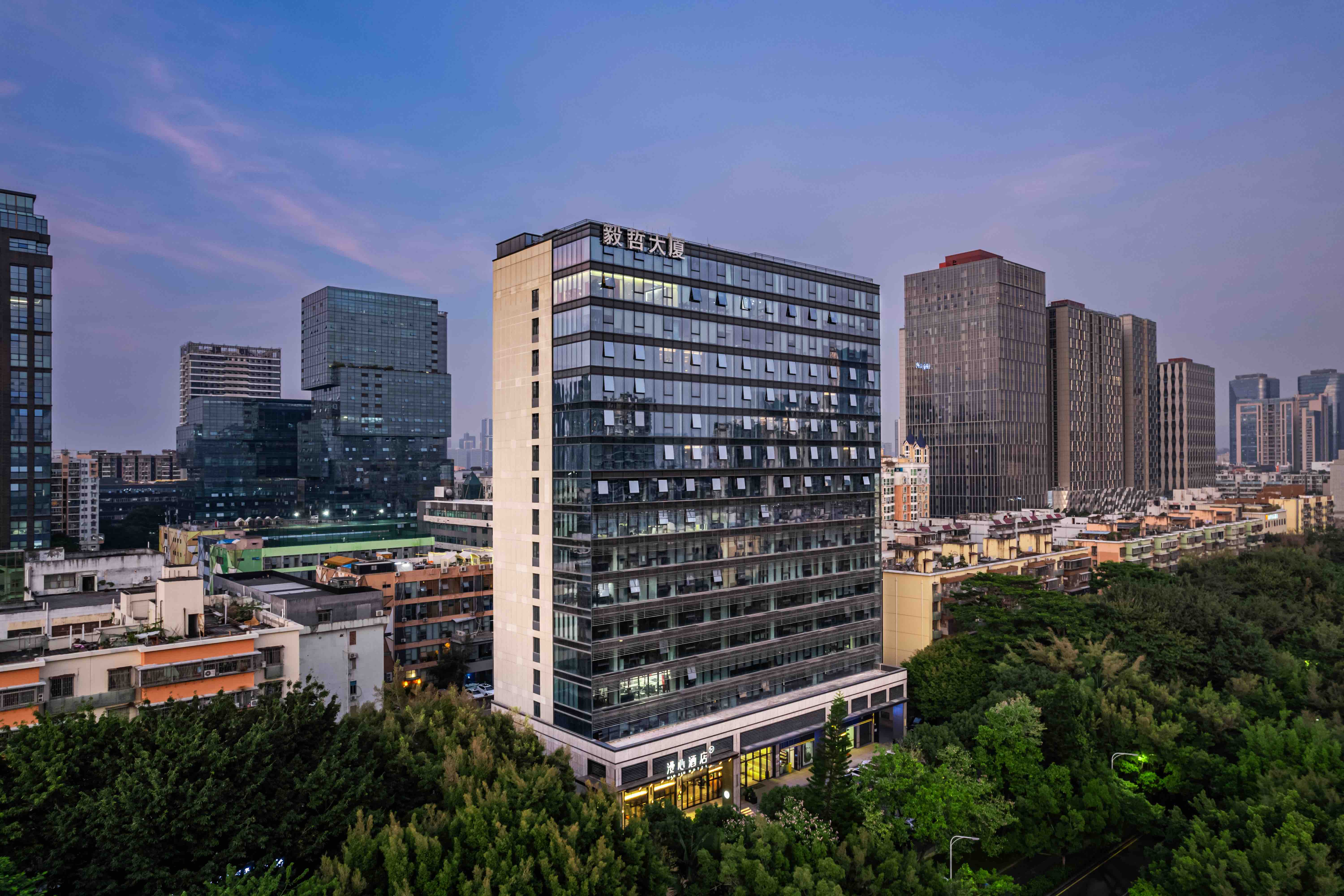 深圳南山科技园南头古城漫心酒店