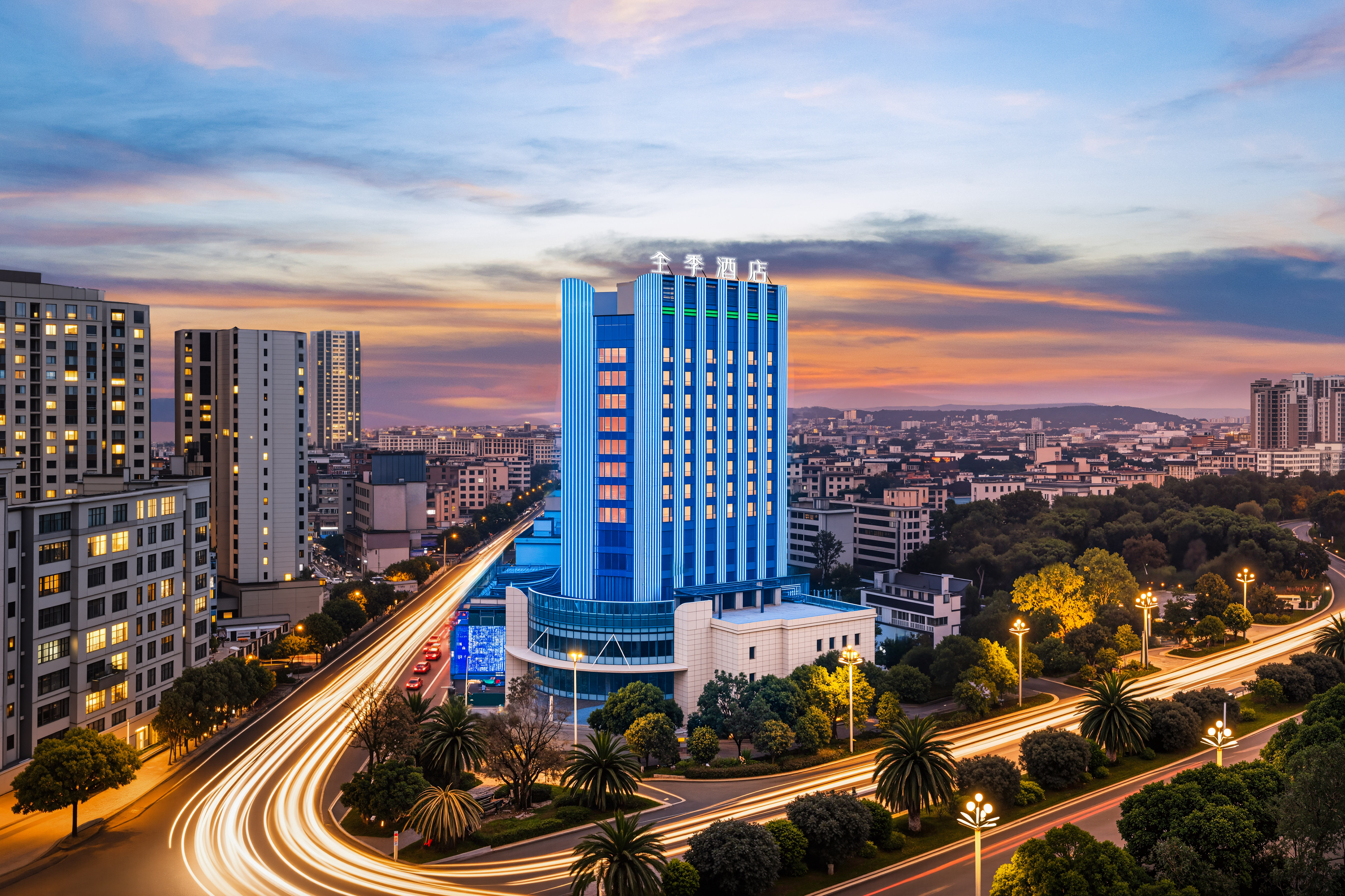 全季曲靖南城门酒店