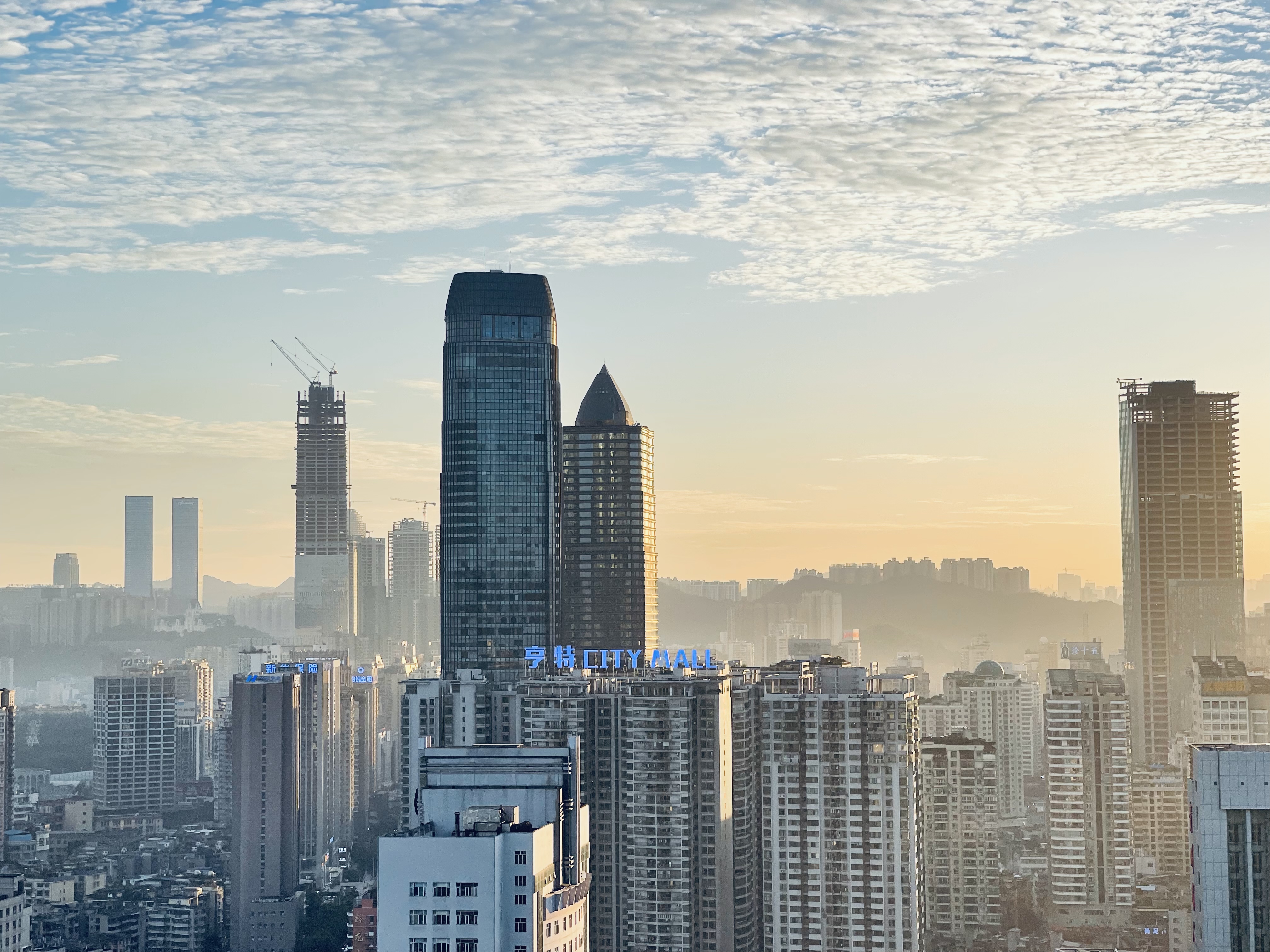 贵阳观山湖公园会展城美仑酒店