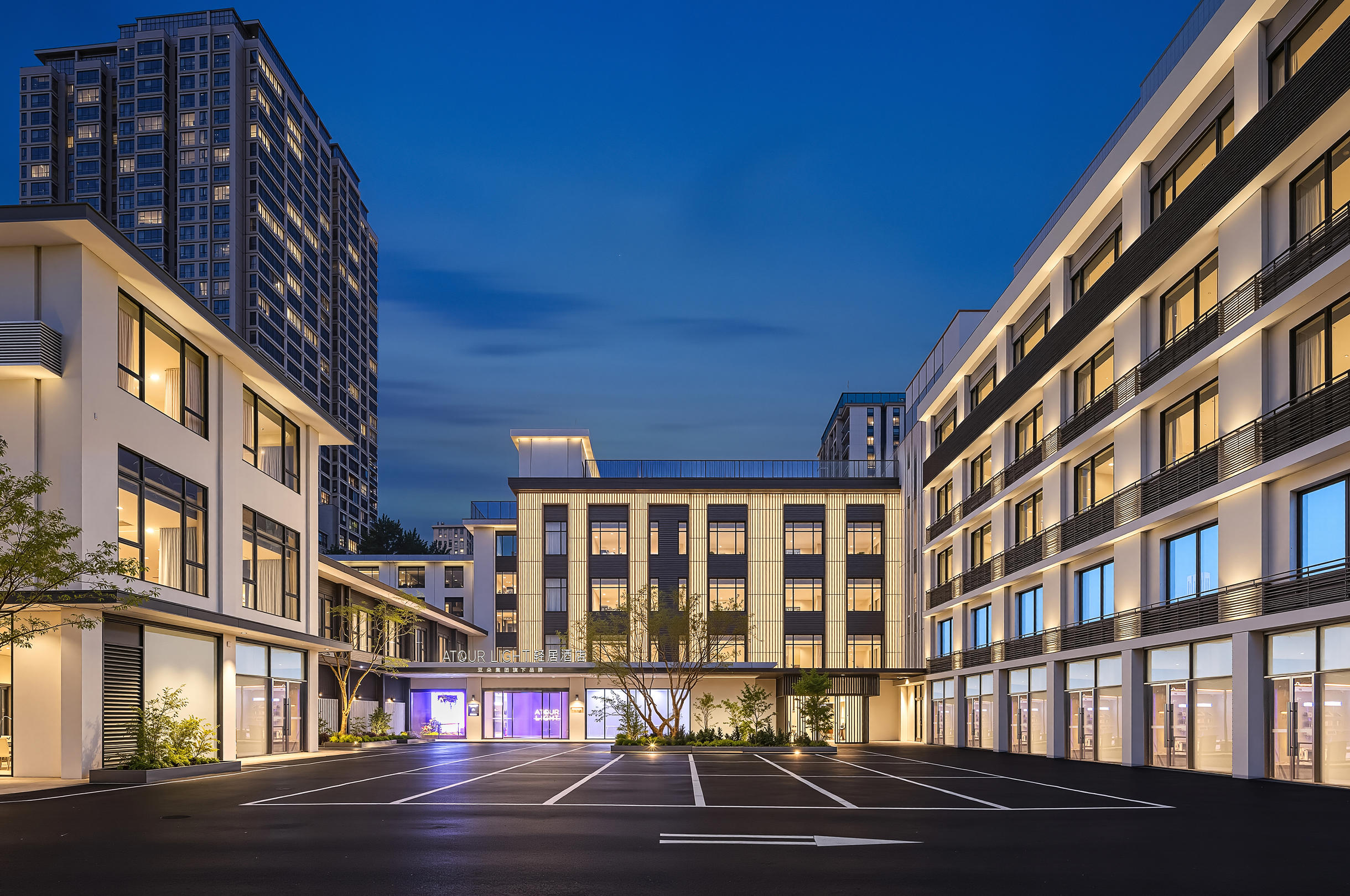 贵阳喷水池紫林庵地铁站轻居酒店