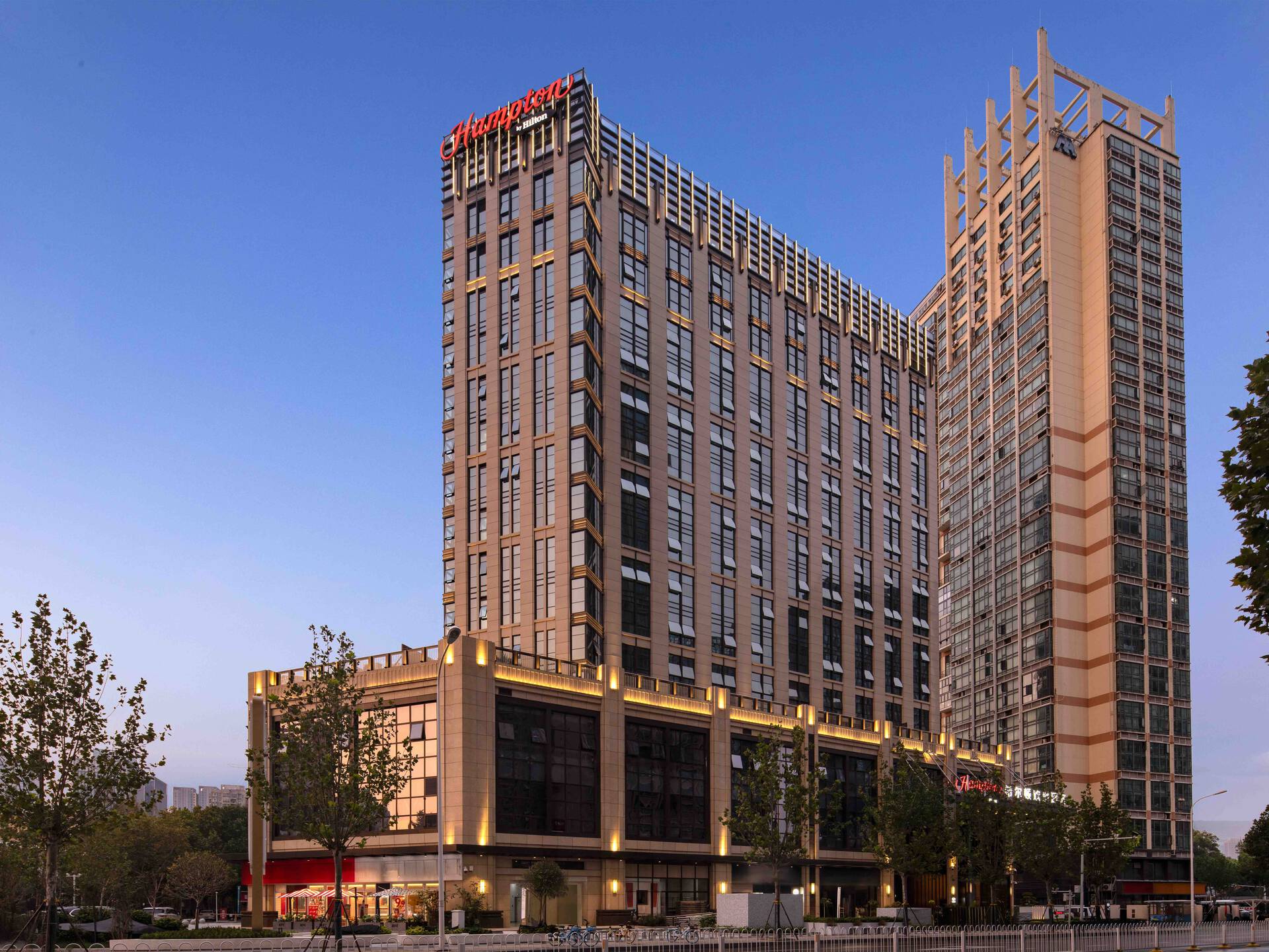 武汉天地汉口江滩希尔顿欢朋酒店