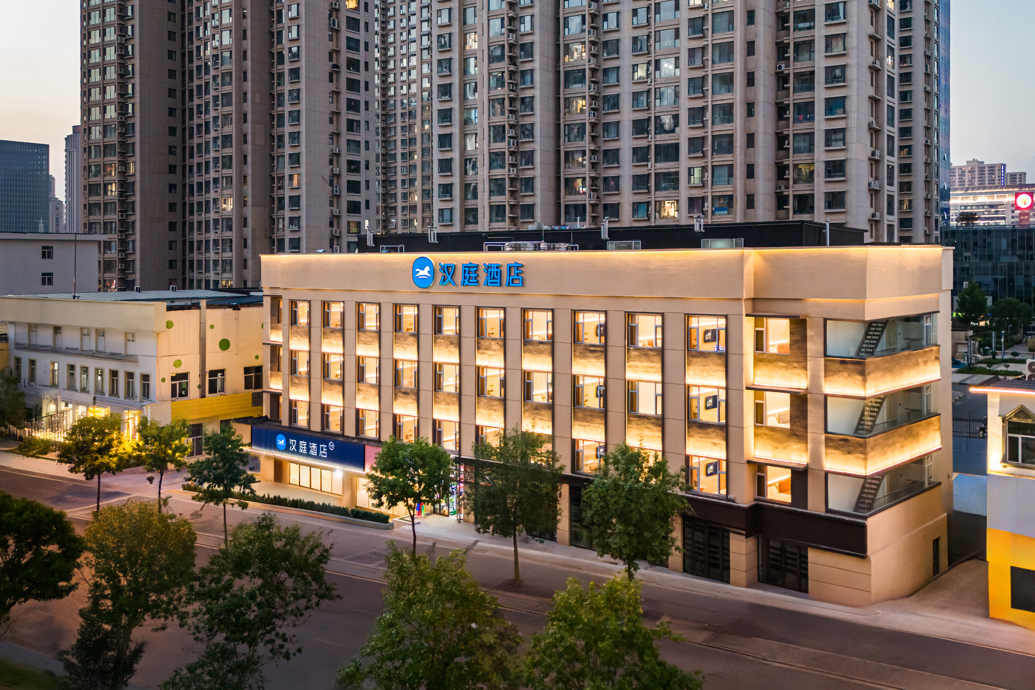 汉庭太原龙城大街万达广场酒店