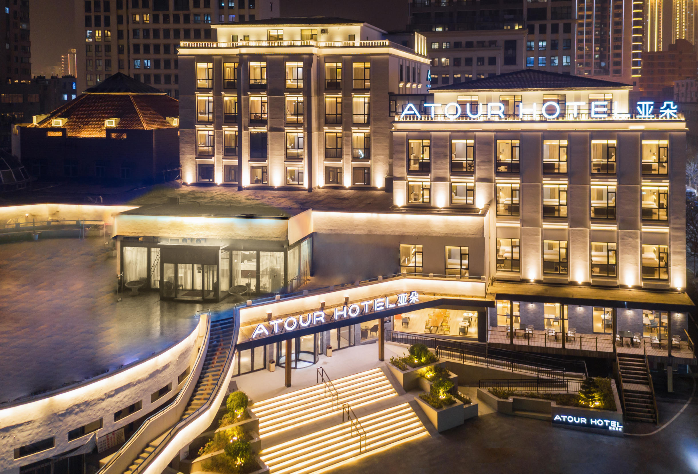 青岛栈桥海景亚朵酒店