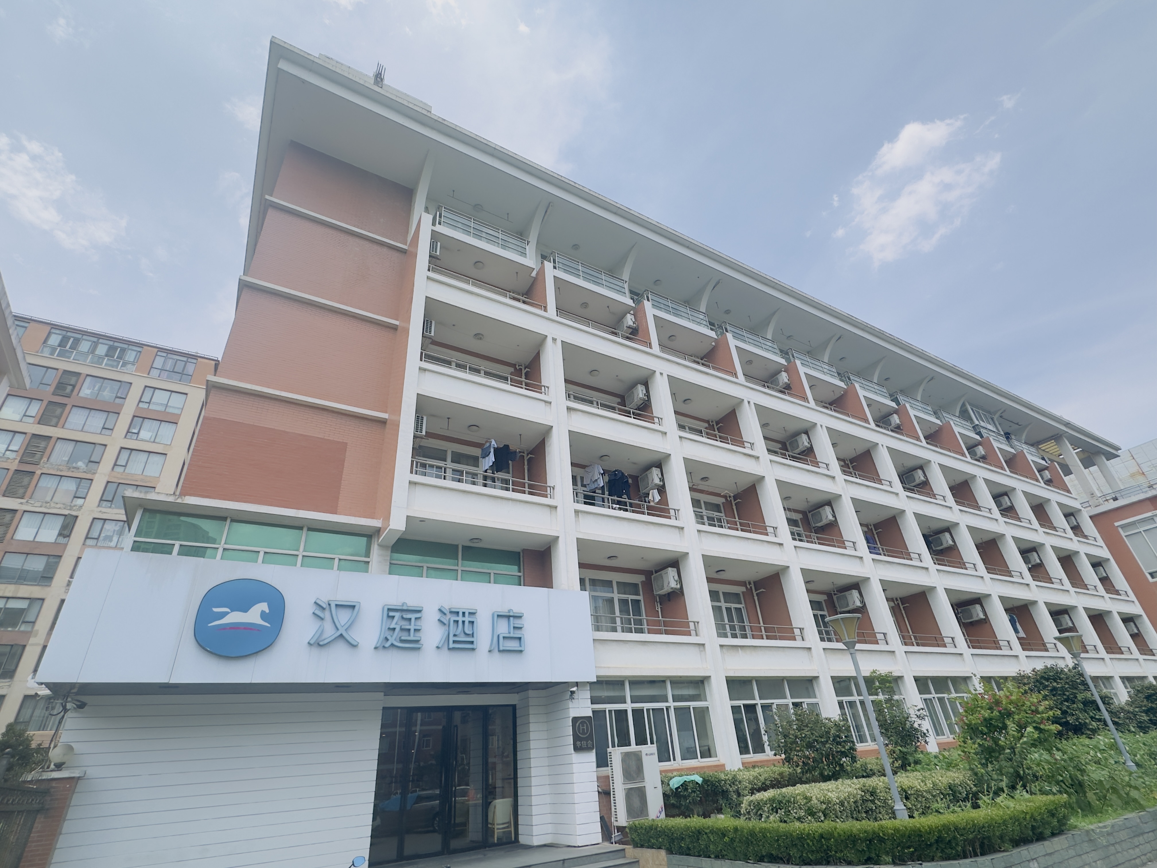 汉庭上海大宁国际广粤路酒店