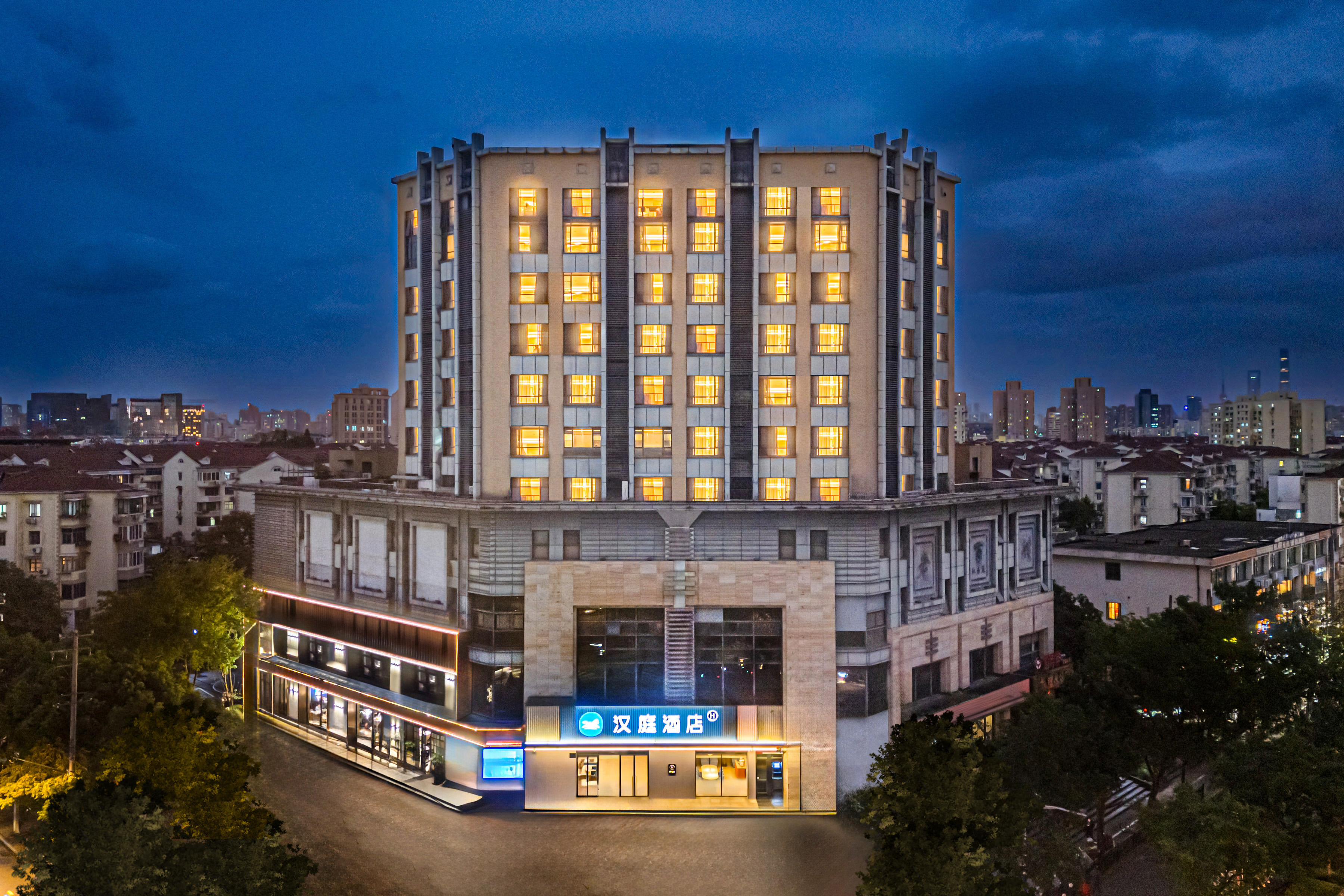 汉庭上海大华新村路地铁站酒店