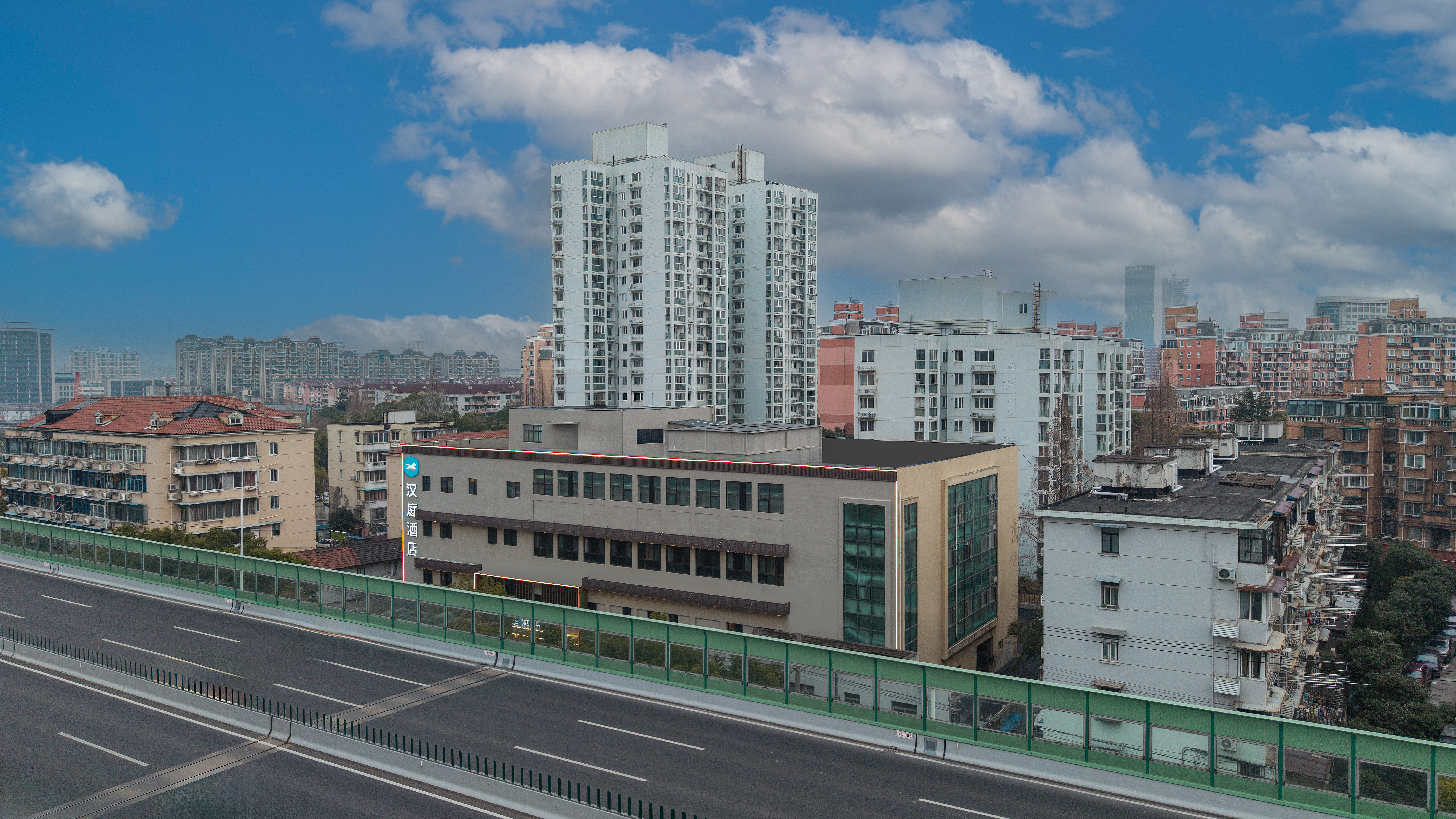 汉庭上海江湾镇地铁站酒店