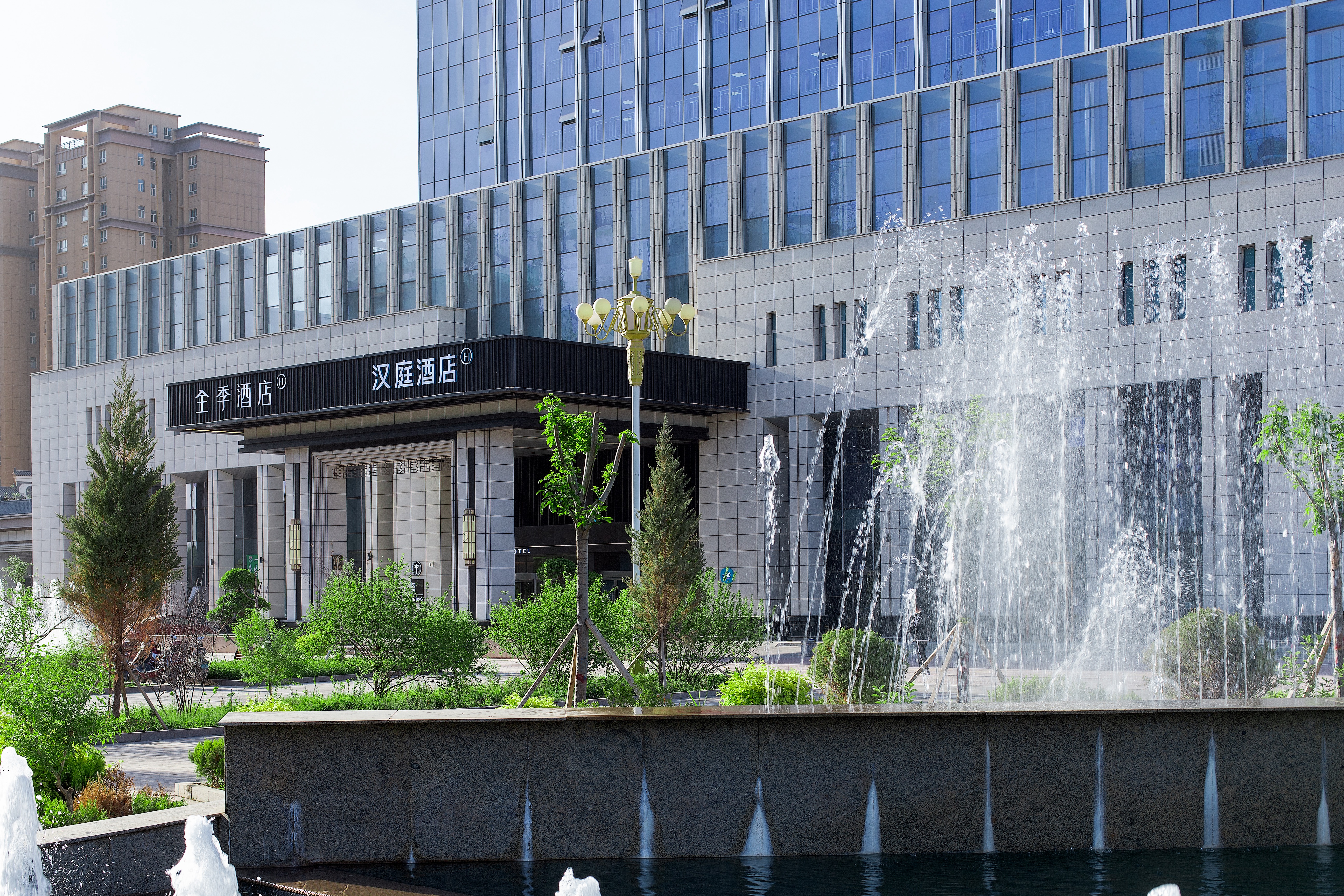 汉庭喀什东城百合苑商业步行街酒店