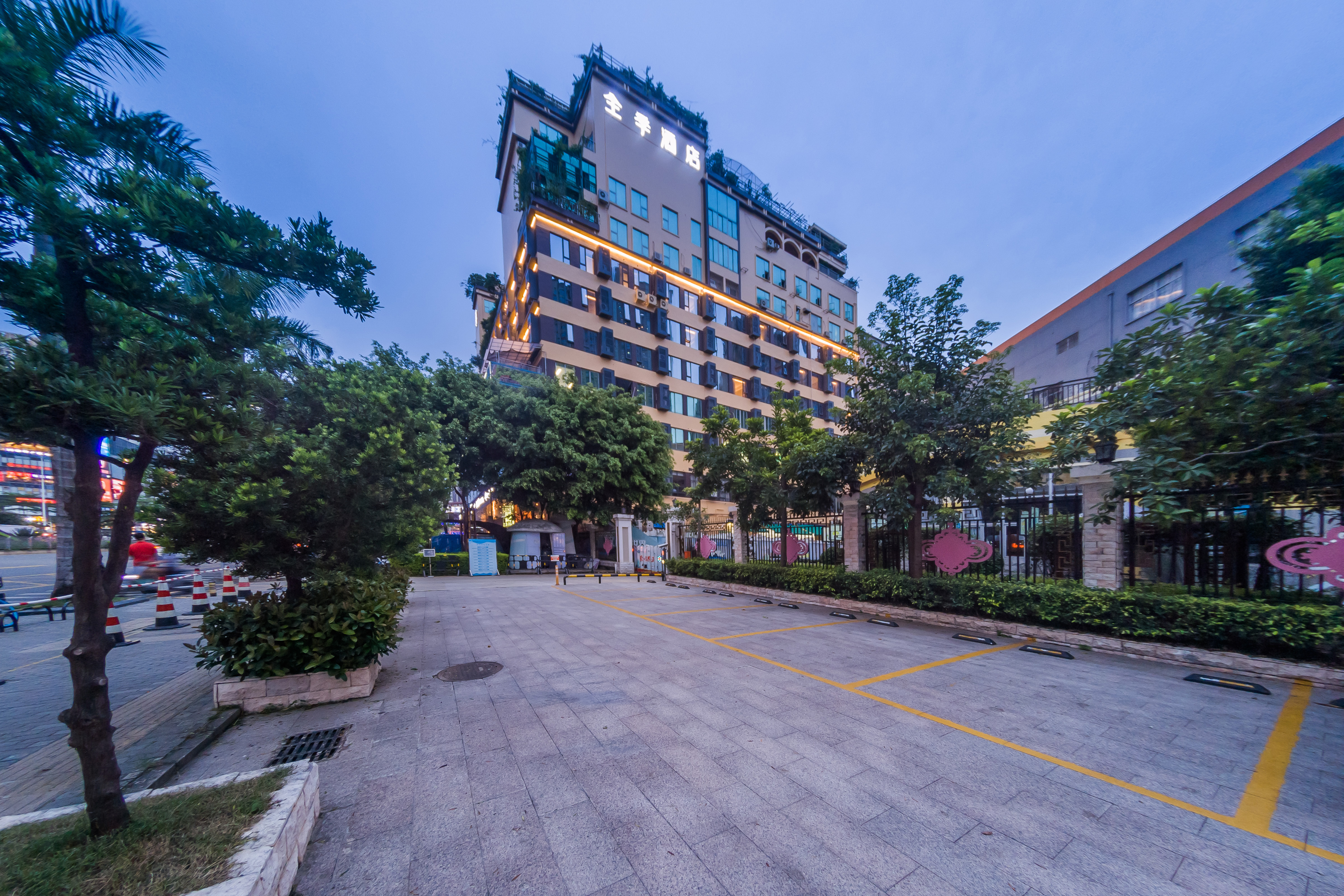 全季深圳宝安坪洲地铁站酒店