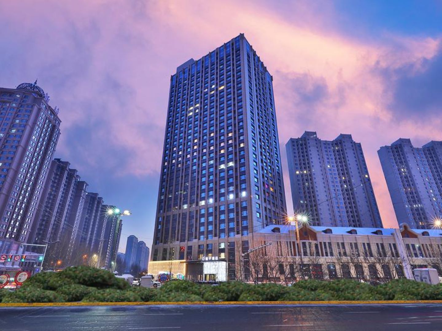 桔子哈尔滨西站万达广场酒店